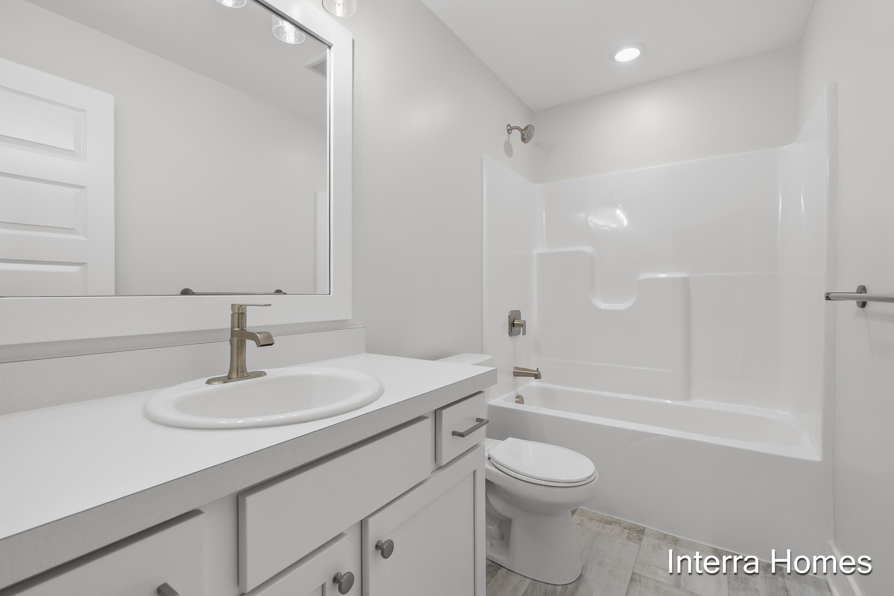 325 Round Hill Road Property Photo 29
