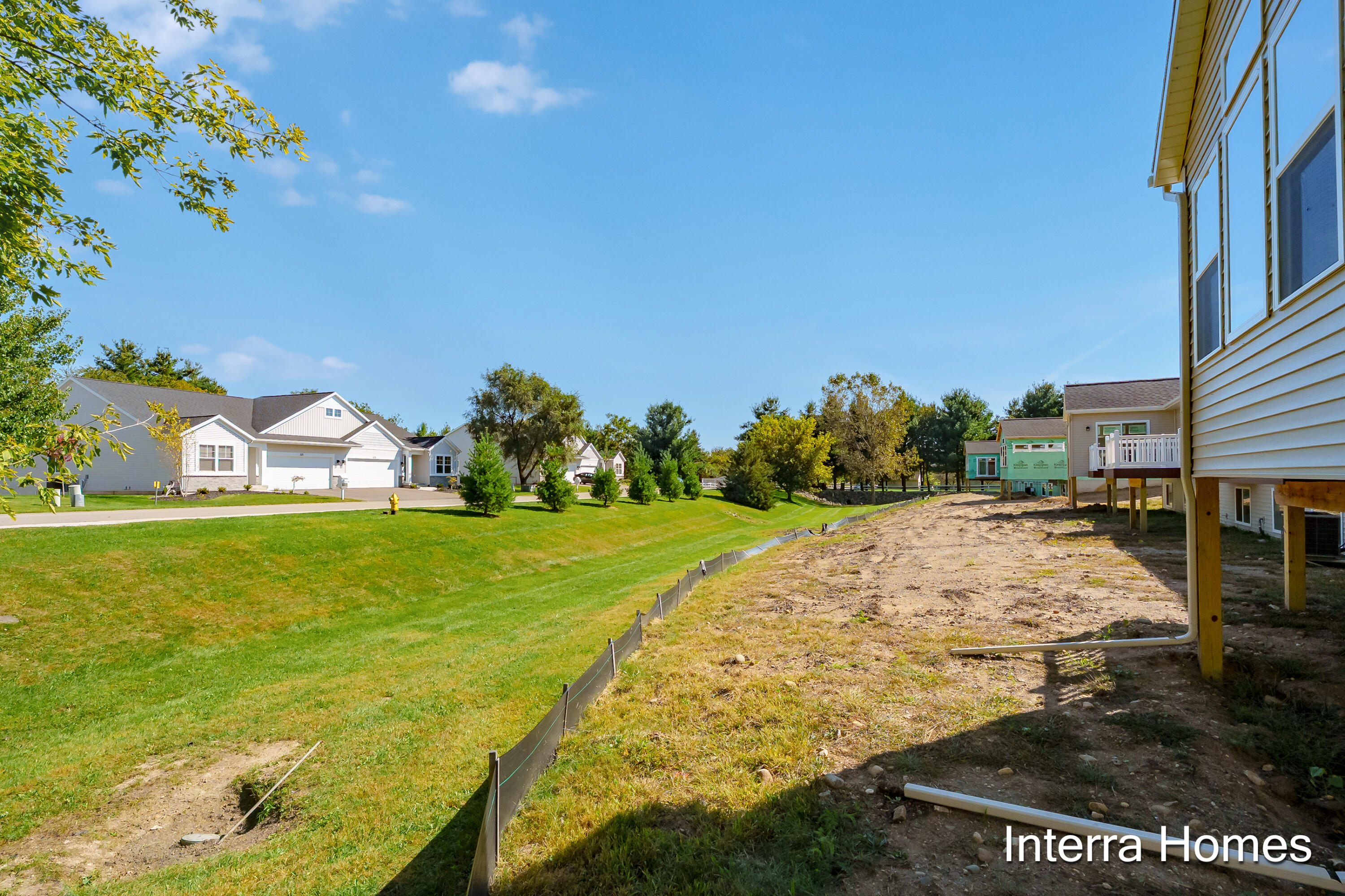 325 Round Hill Road Property Photo 33