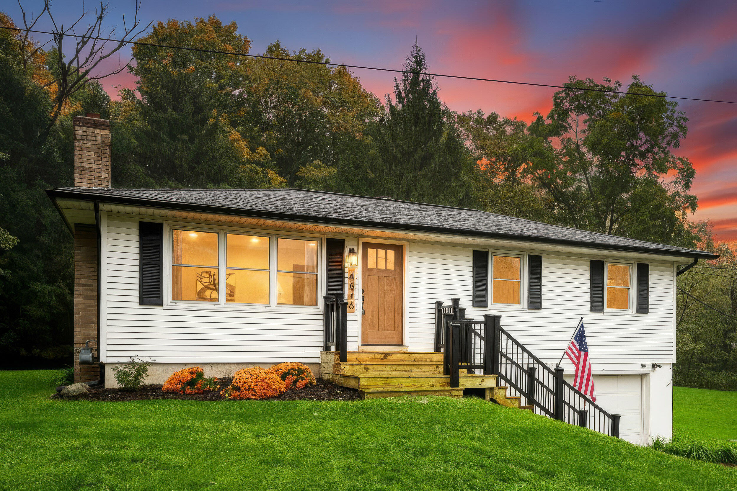 4616 Pettis Avenue Ne Property Photo 1