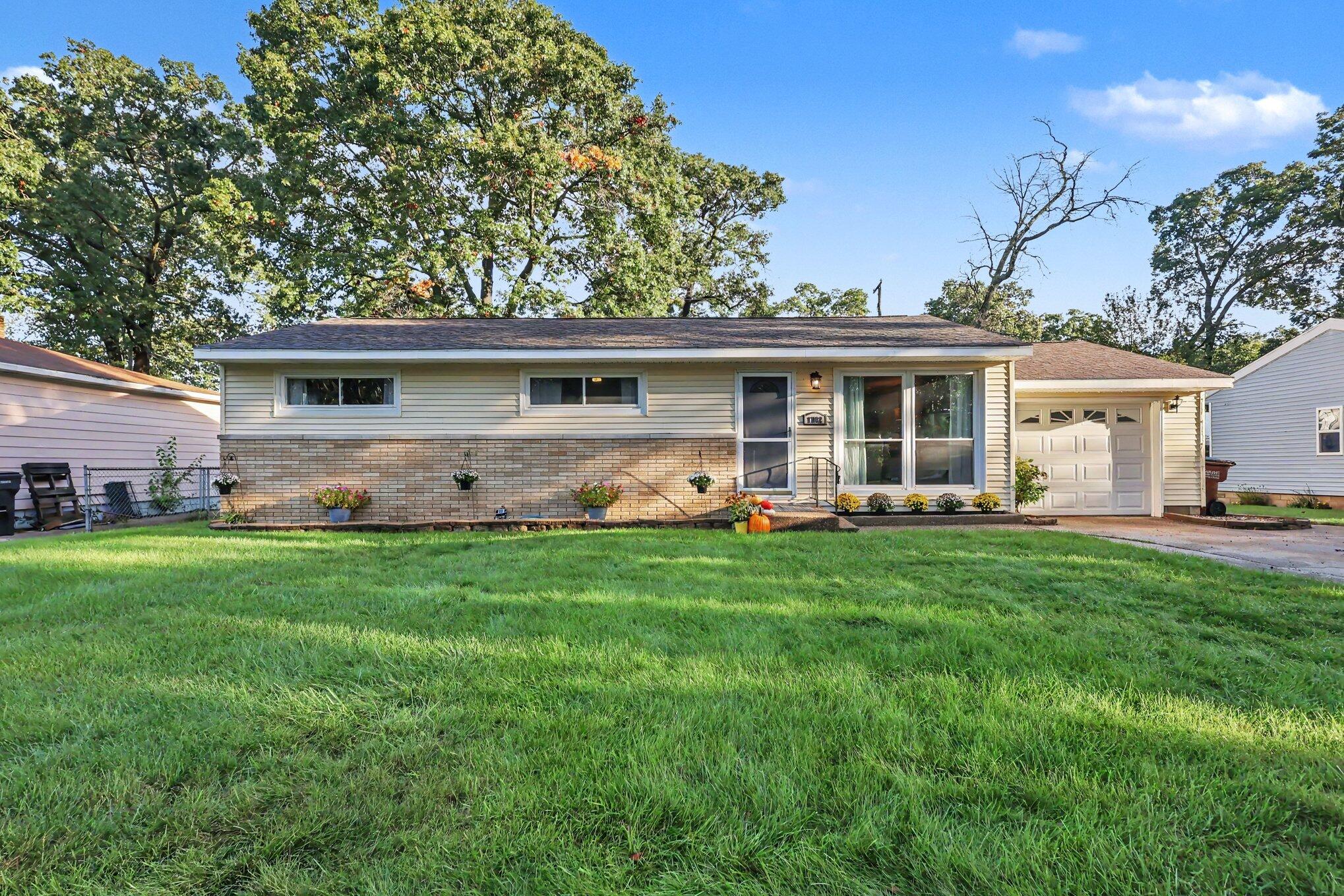 1702 Leif Avenue Property Photo 1
