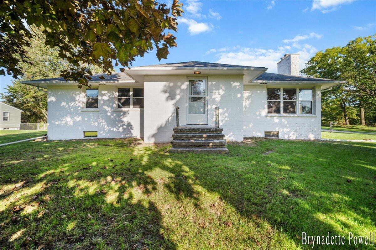 13464 Northland Drive Ne Property Photo 1