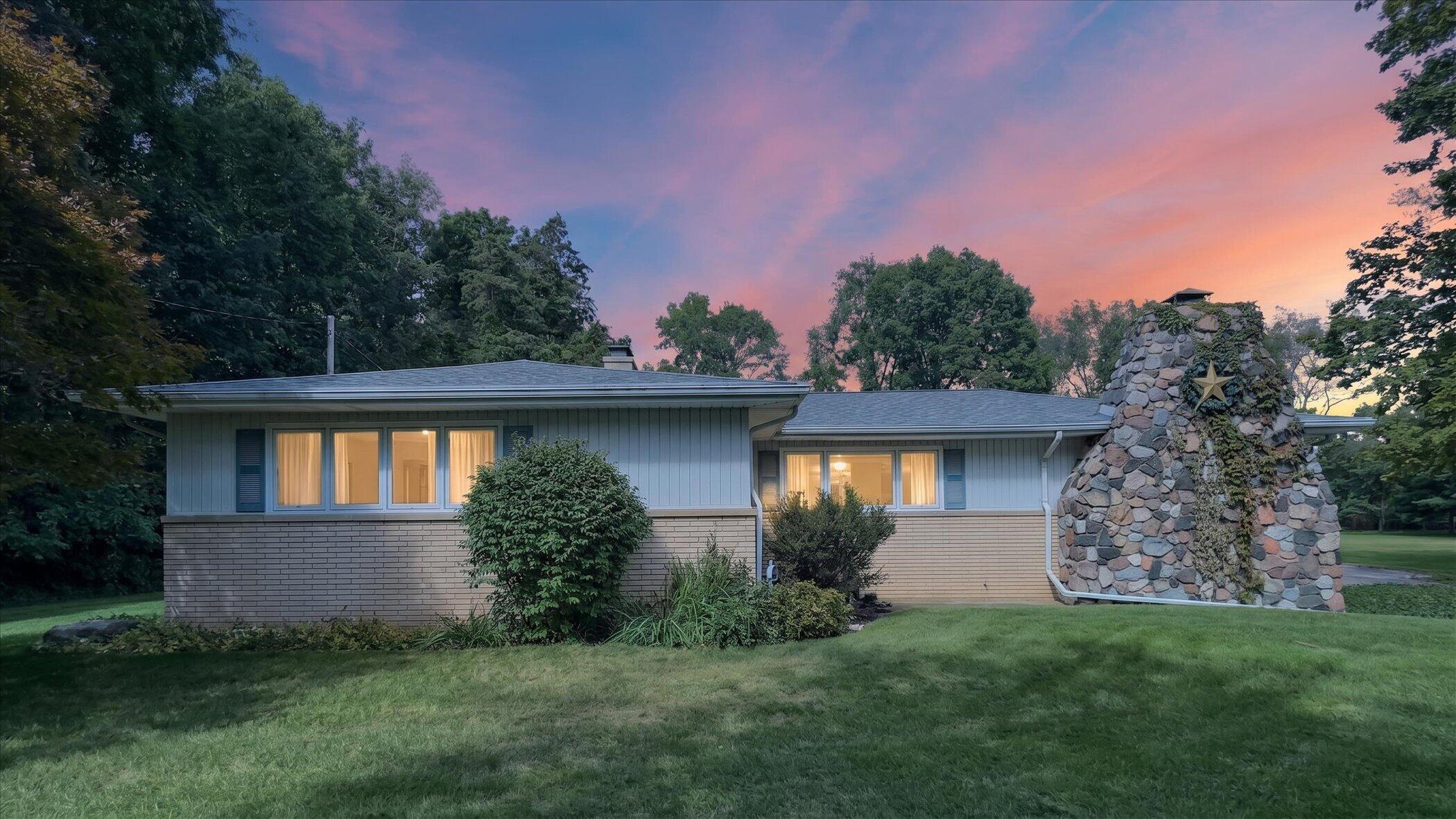 29728 Redfield Street Property Photo 1