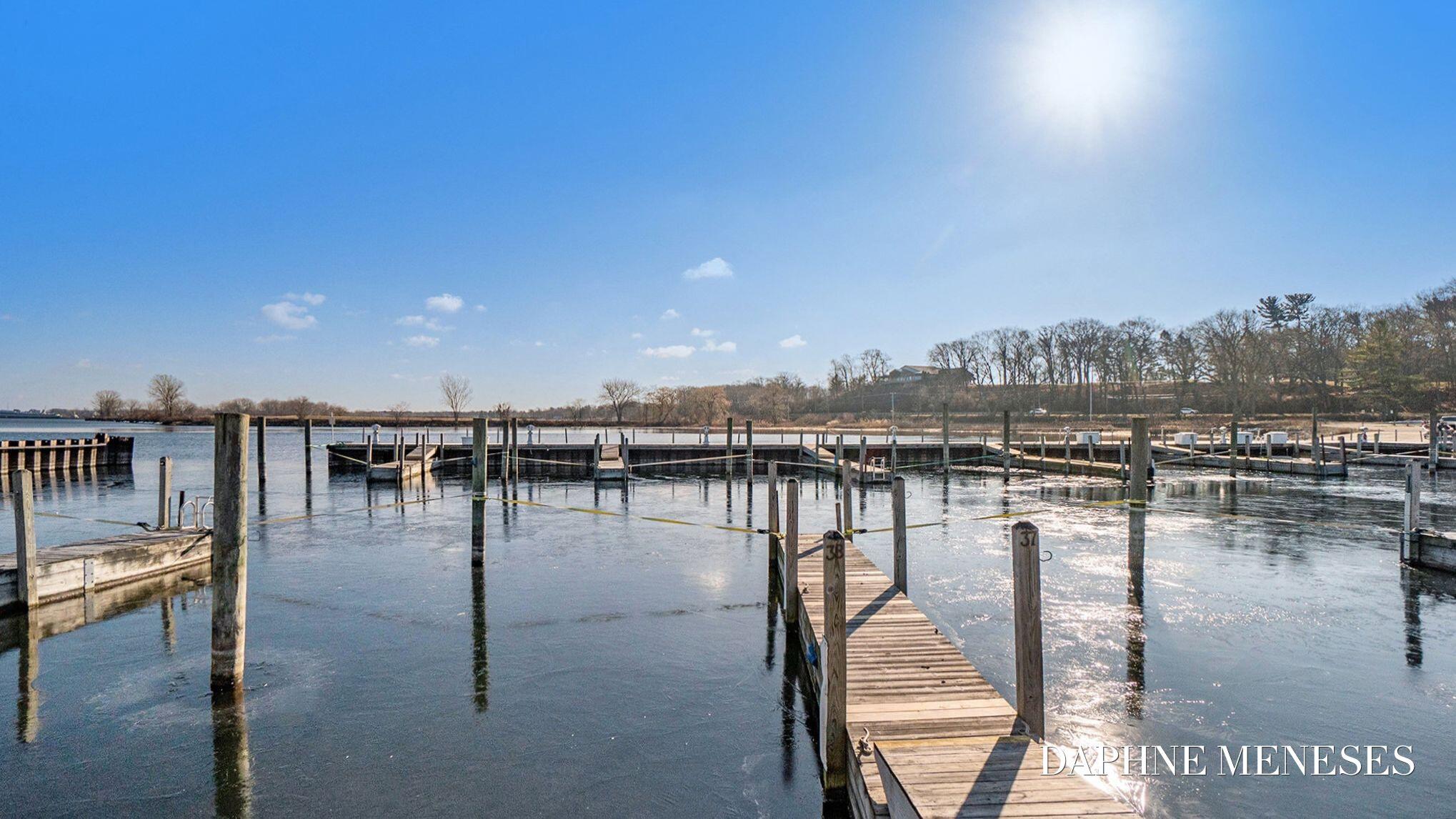 2964 Lakeshore Drive #e403 Property Photo 13
