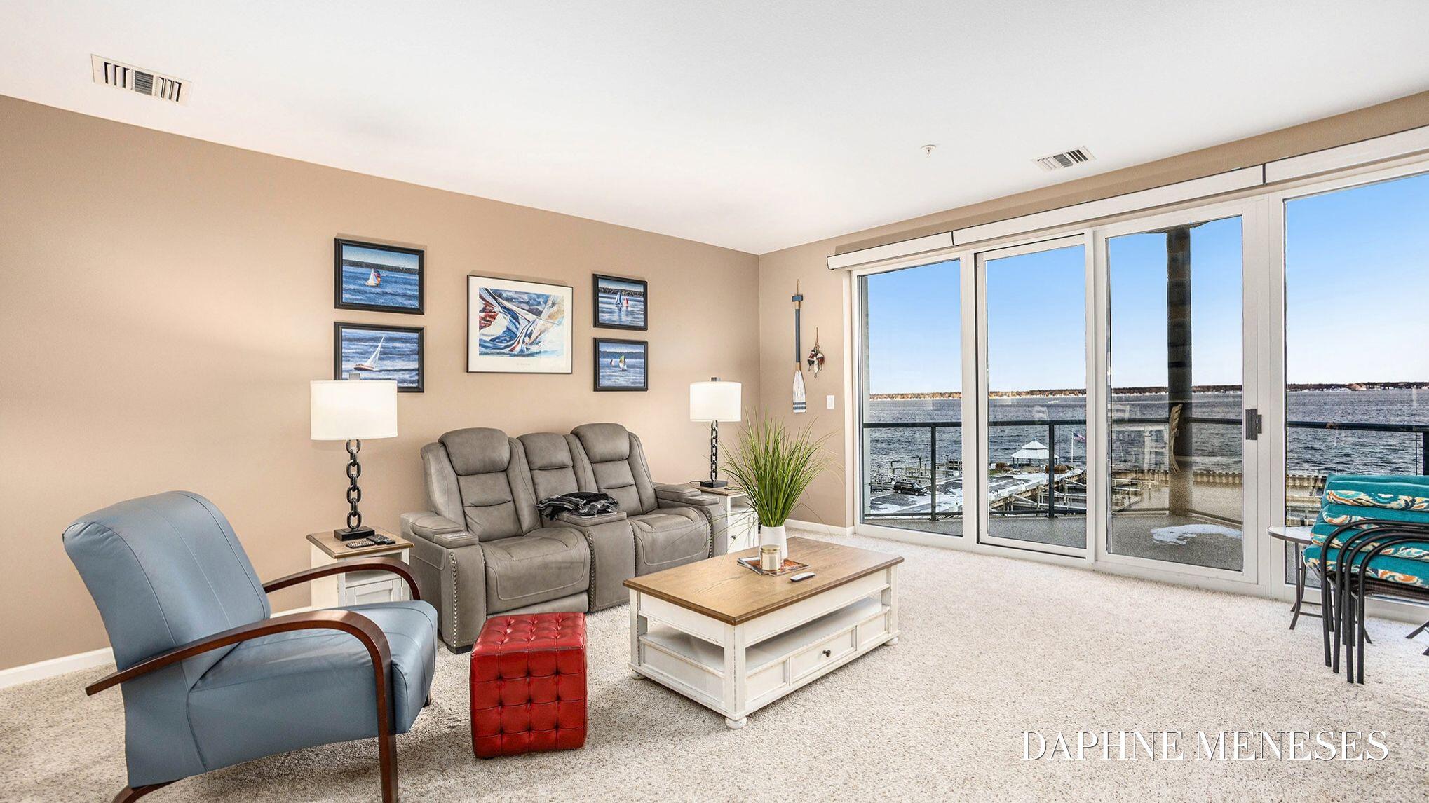 2964 Lakeshore Drive #e403 Property Photo 19