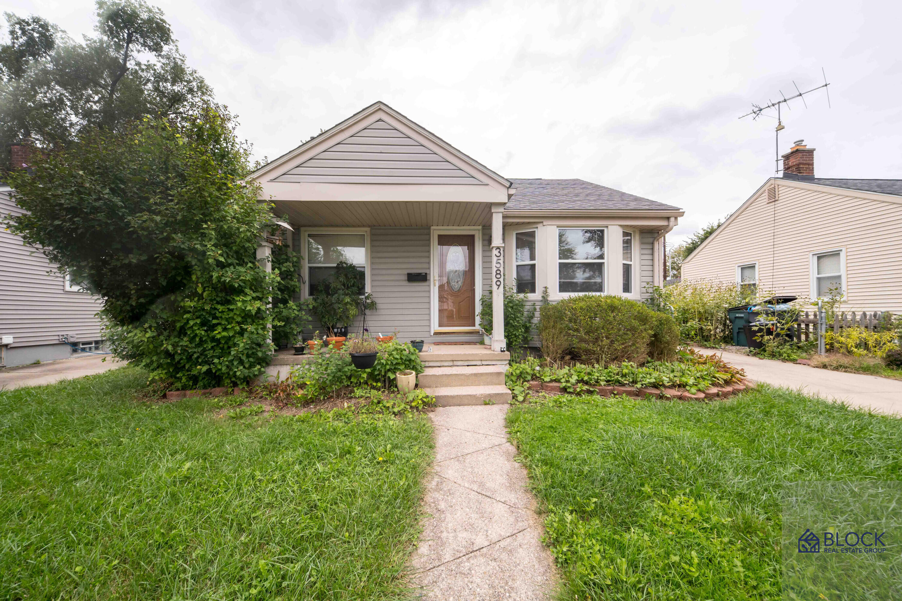 3589 Buckingham Avenue Property Photo 1