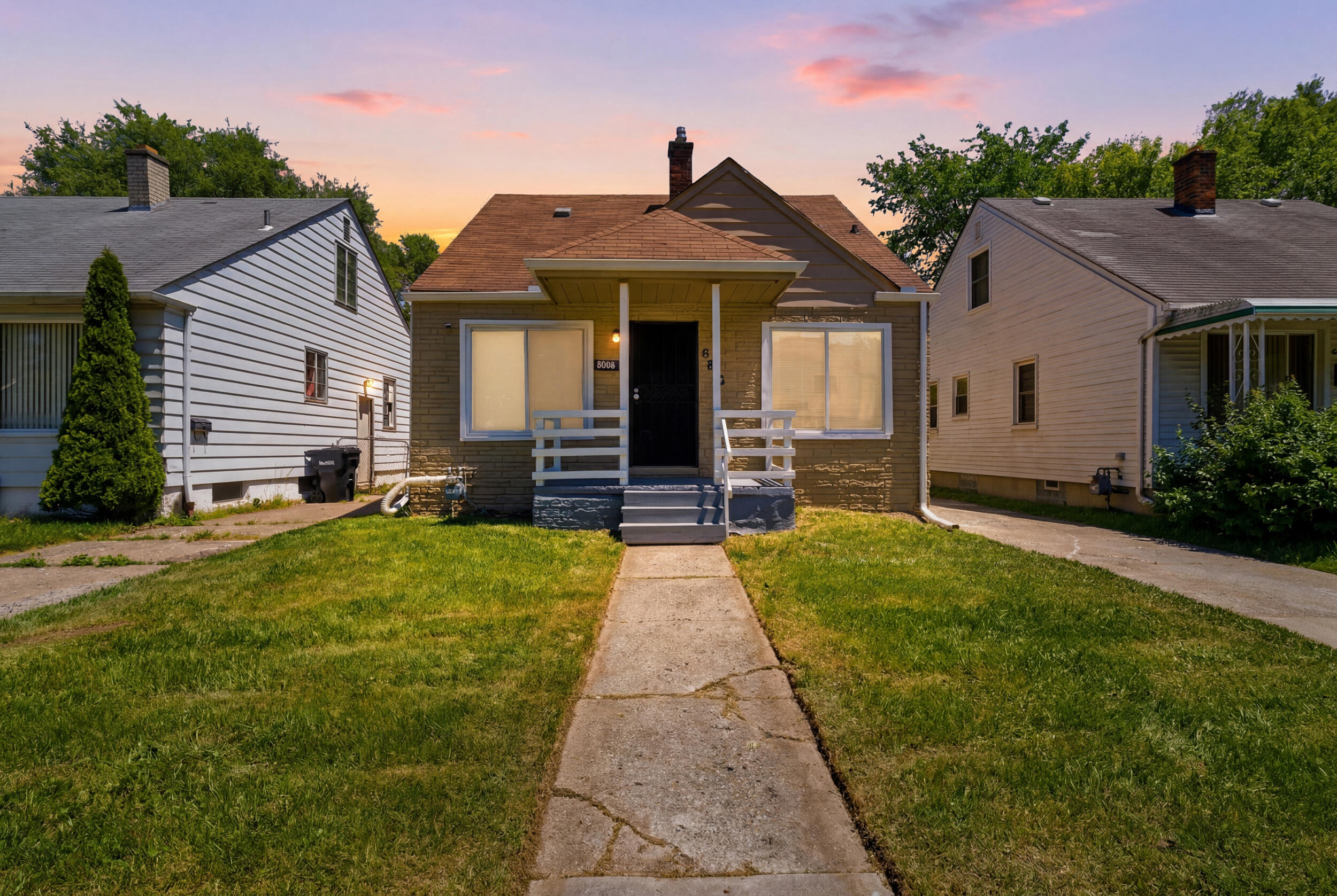 6816 Evergreen Road Property Photo 1