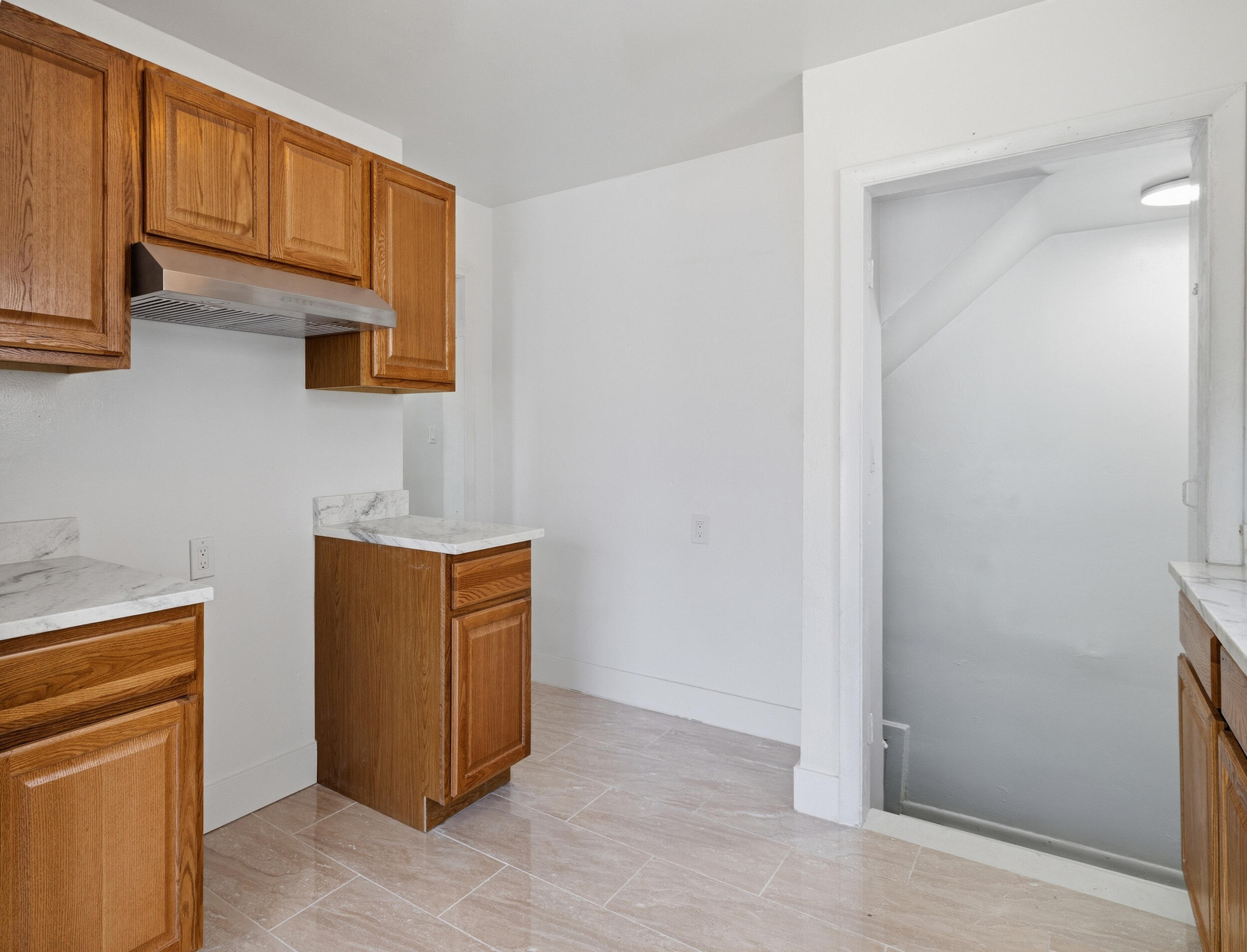 6816 Evergreen Road Property Photo 12