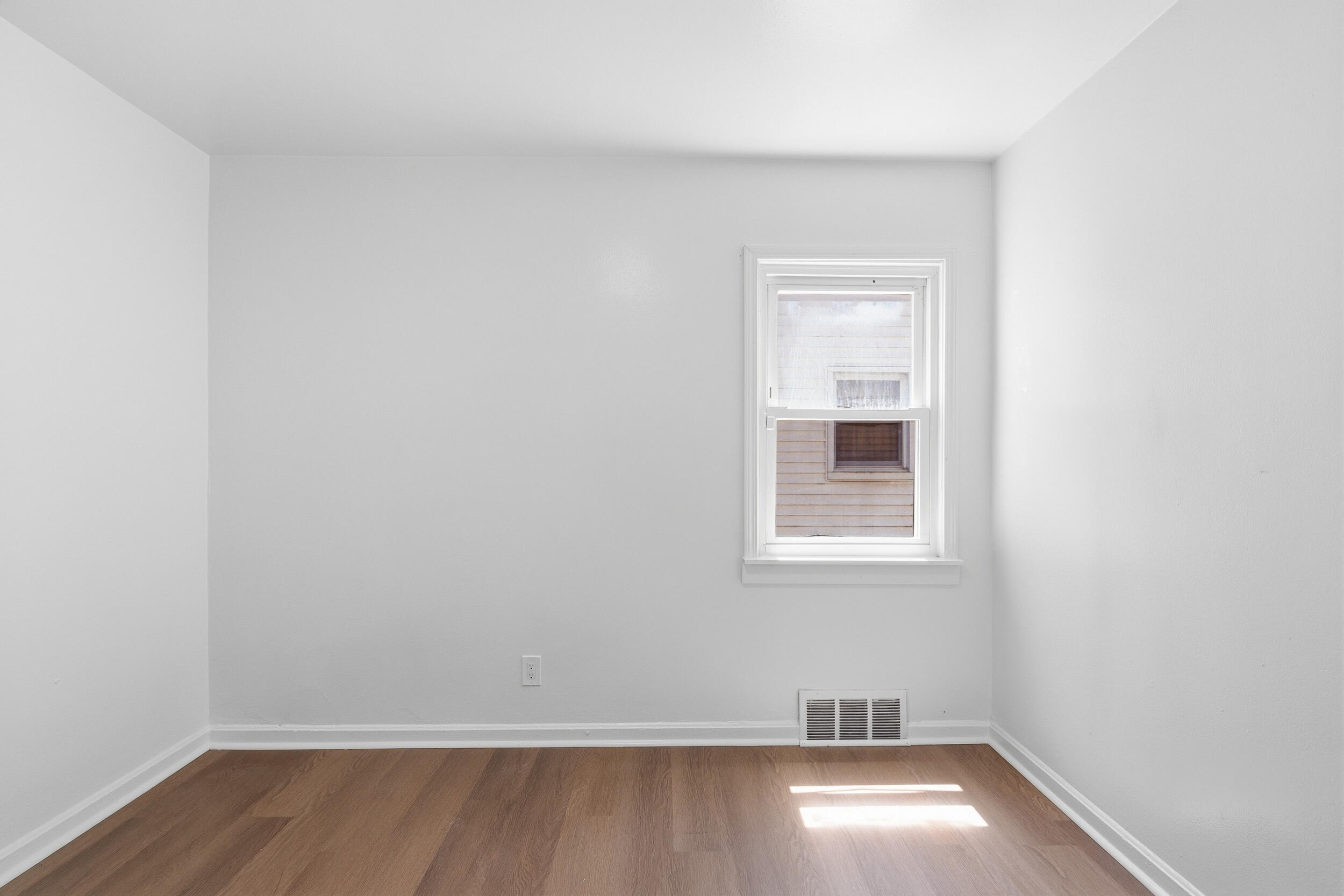 6816 Evergreen Road Property Photo 16