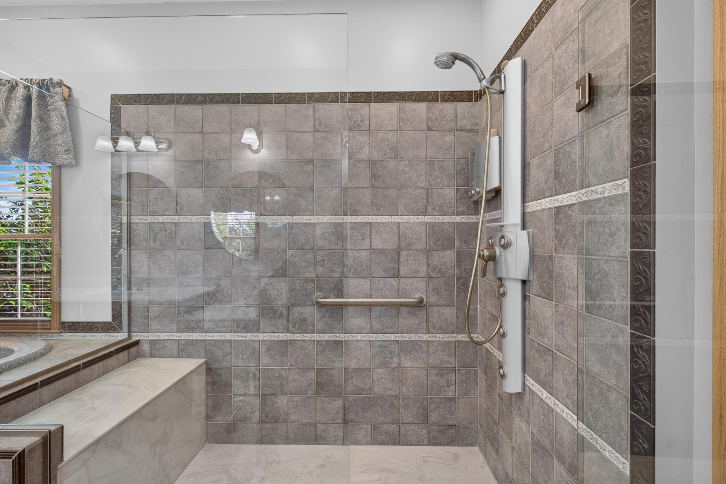 17485 Raymond Road Property Photo 40