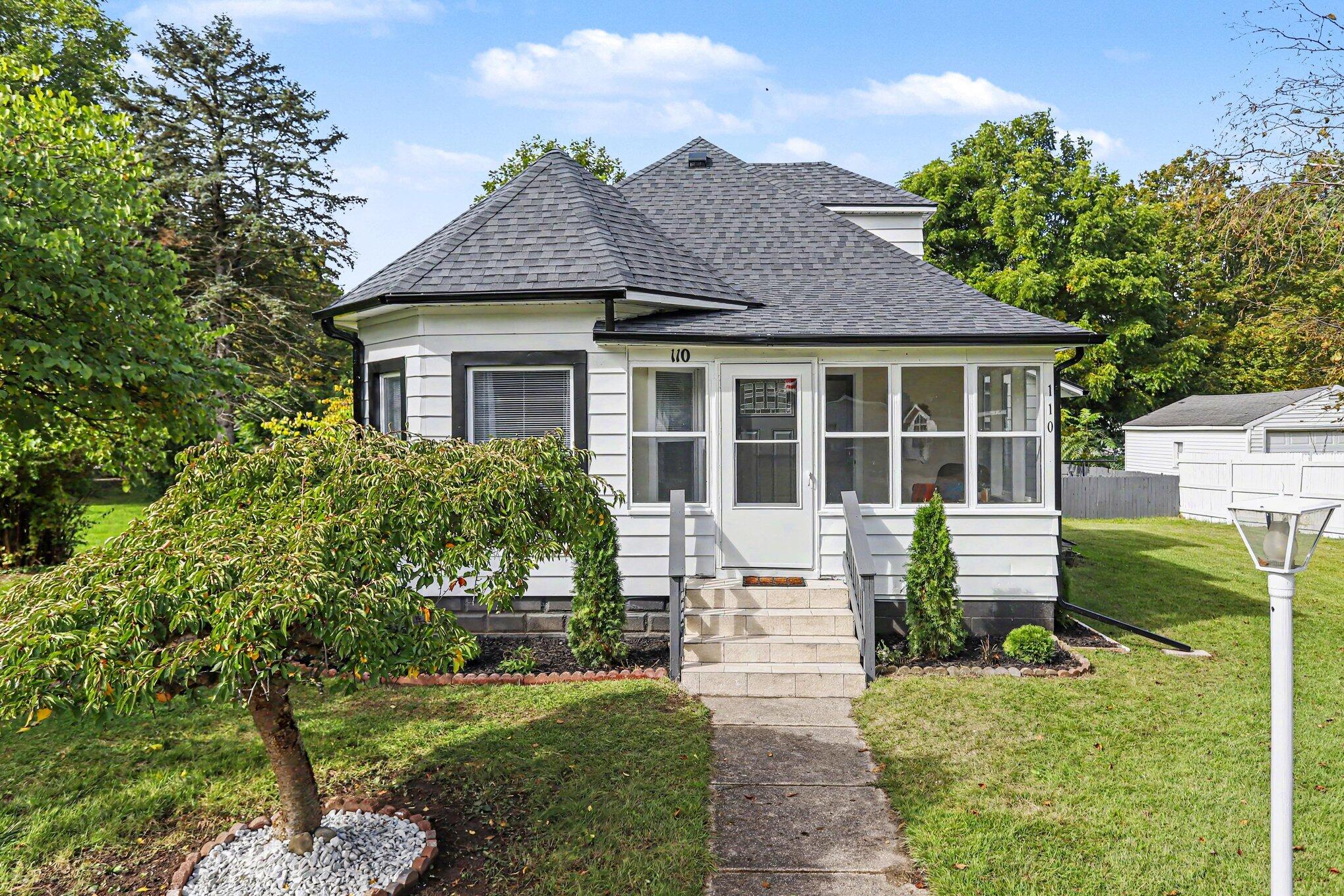 110 Vine Street Property Photo 1