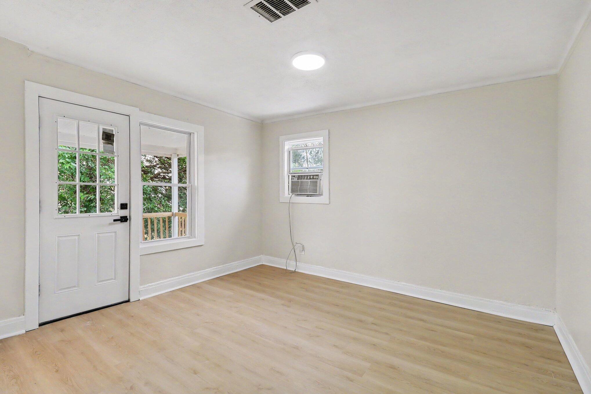 17152 Roselawn Street Property Photo 28