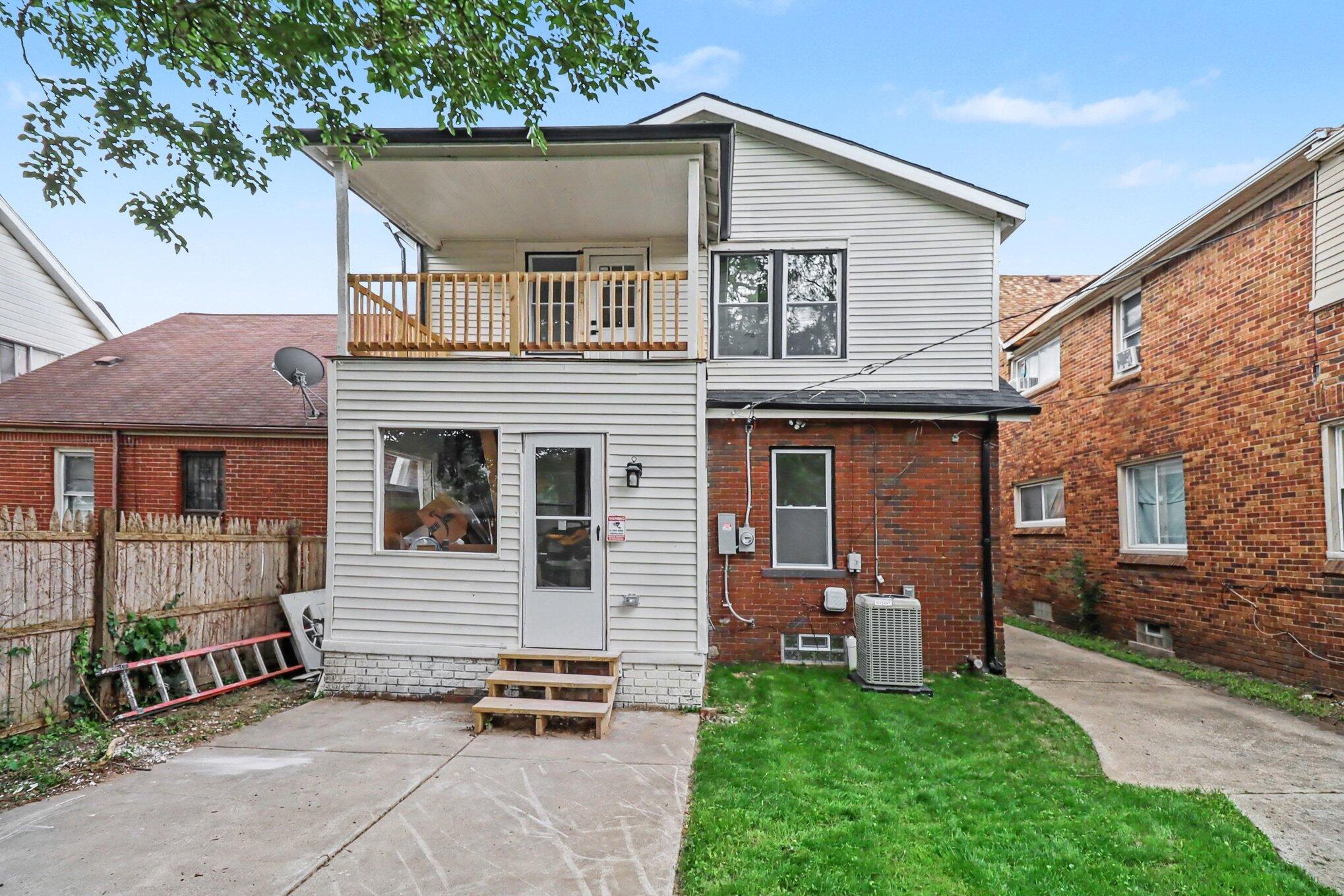 17152 Roselawn Street Property Photo 35