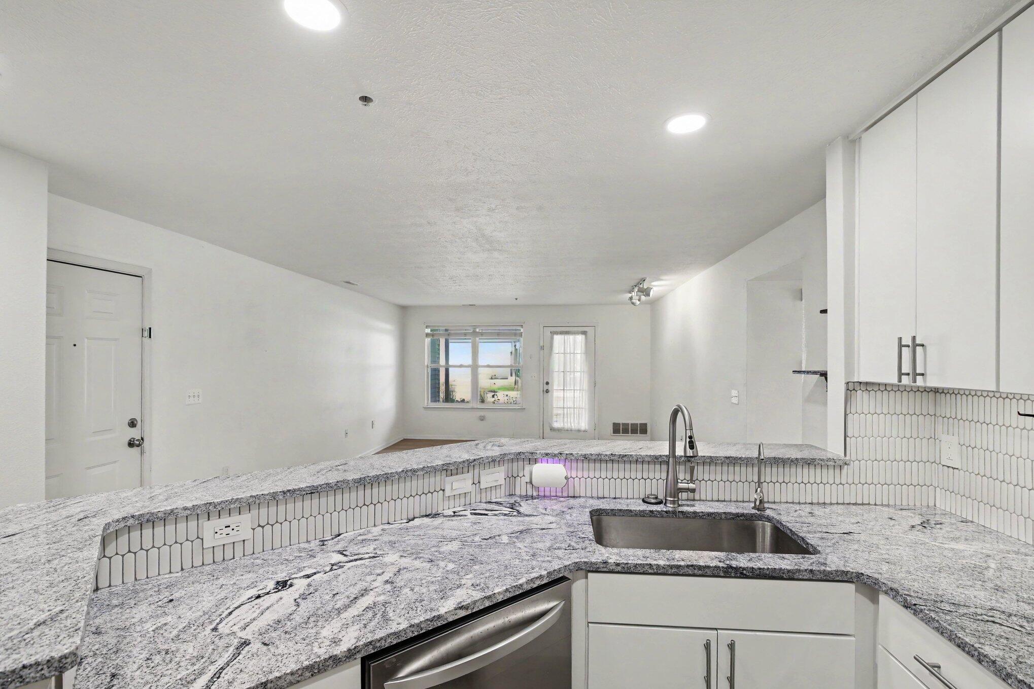 1353 Millbrook Trail Property Photo 6