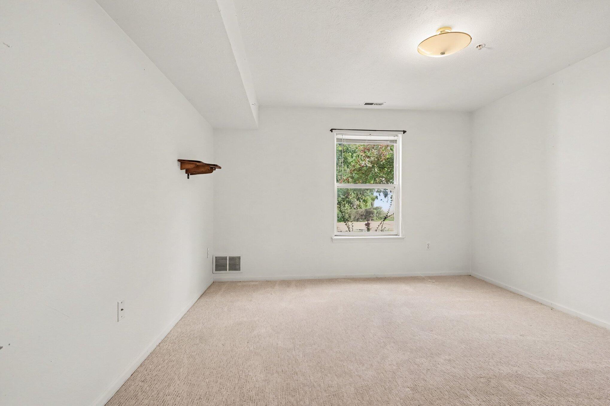 1353 Millbrook Trail Property Photo 12