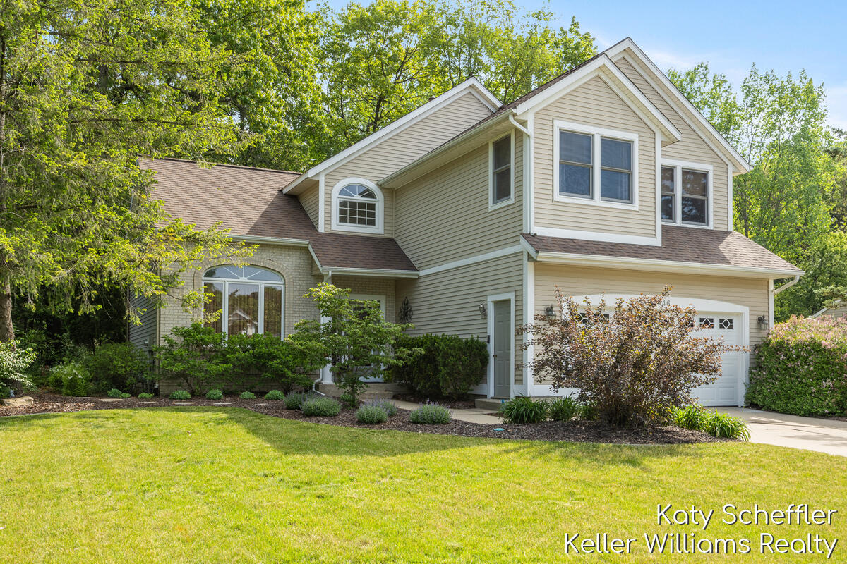 7446 Decosta Drive Ne Property Photo 1