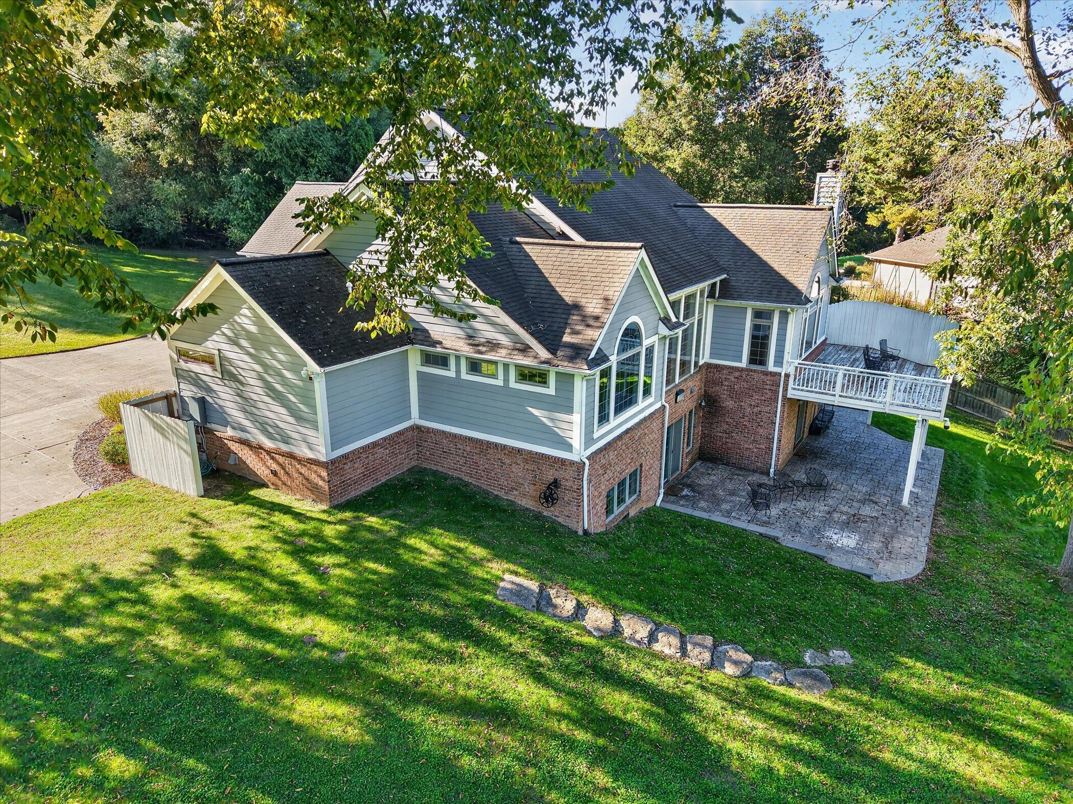 8115 Stonehedge Road Property Photo 1