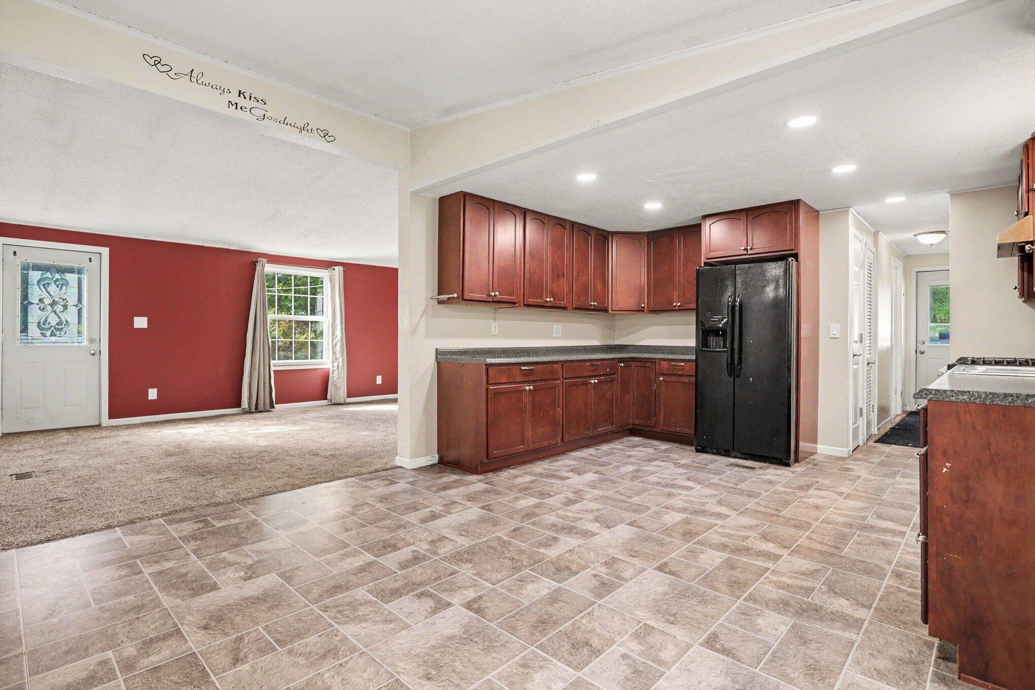 10671 Hillandale Drive Property Photo 9