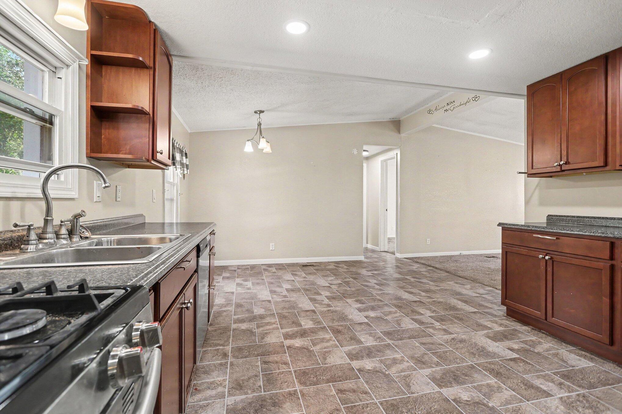 10671 Hillandale Drive Property Photo 12