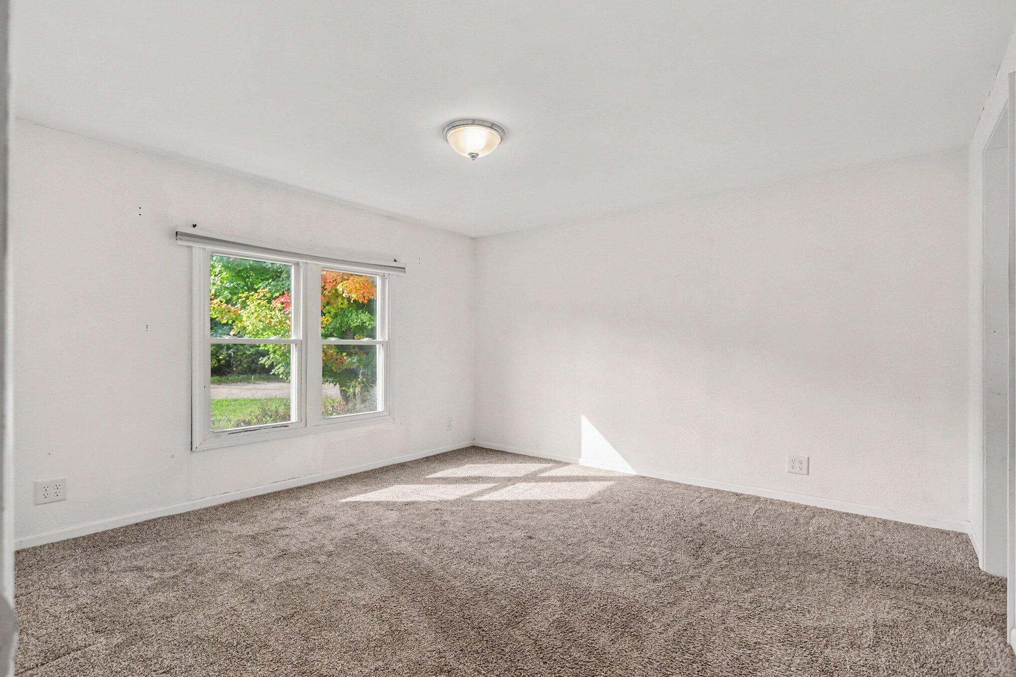 10671 Hillandale Drive Property Photo 14