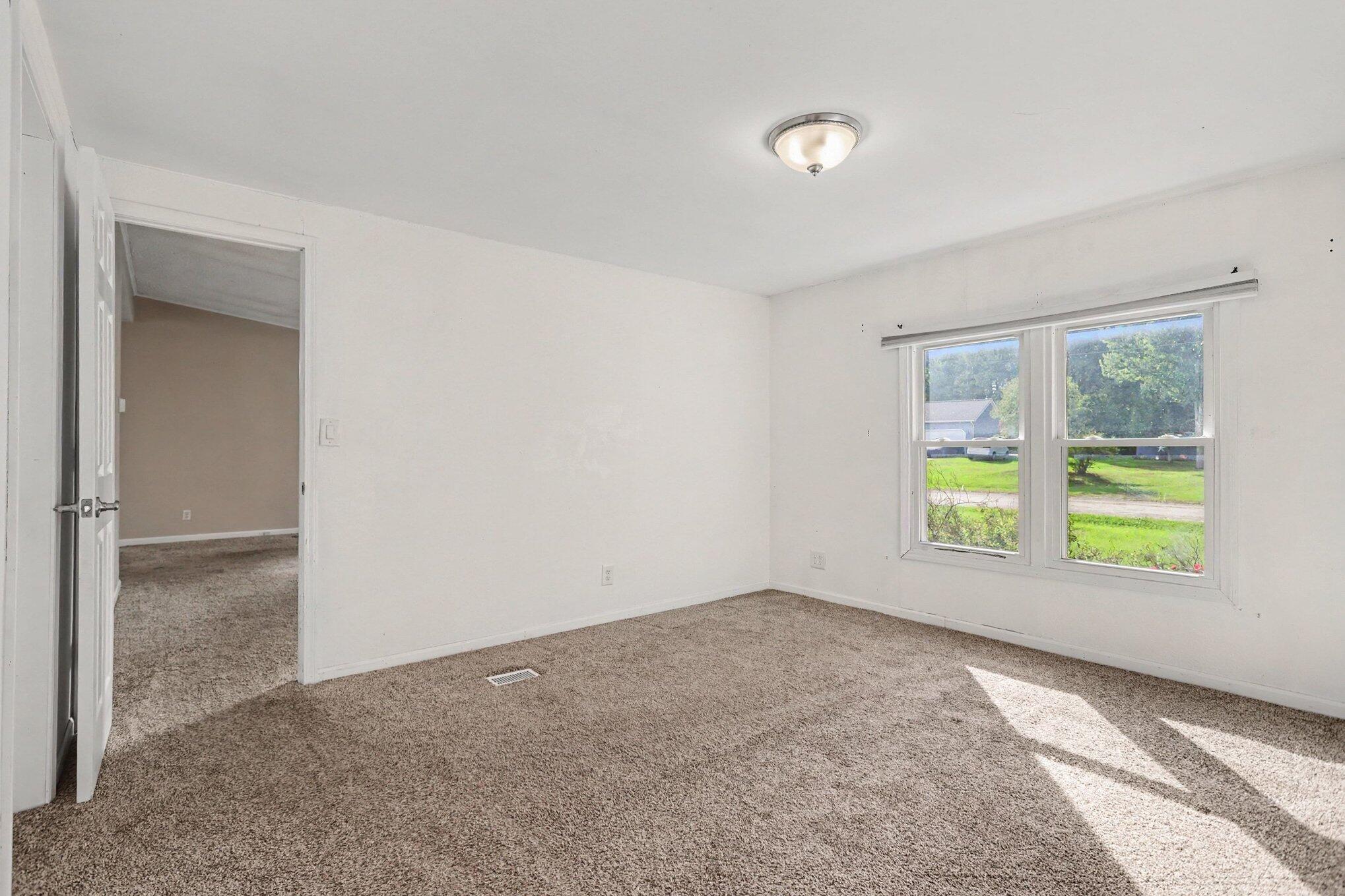 10671 Hillandale Drive Property Photo 17