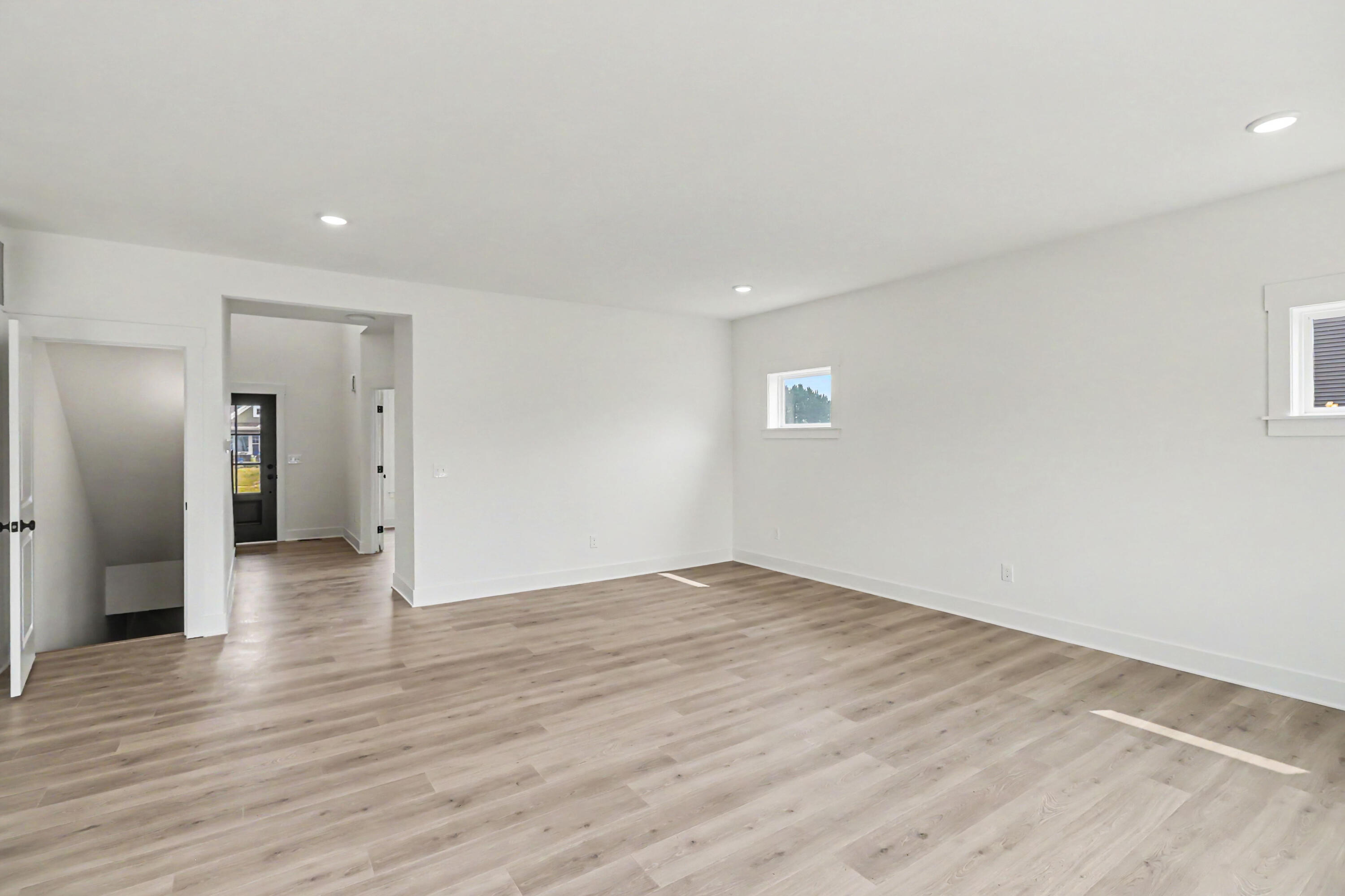6237 Comiskey Road Property Photo 1