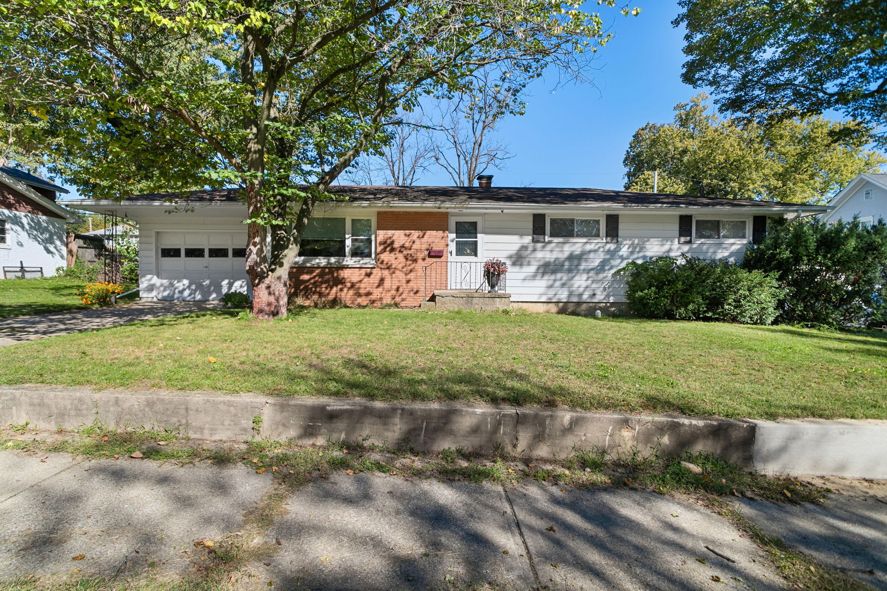 108 W Dewey Street Property Photo 1