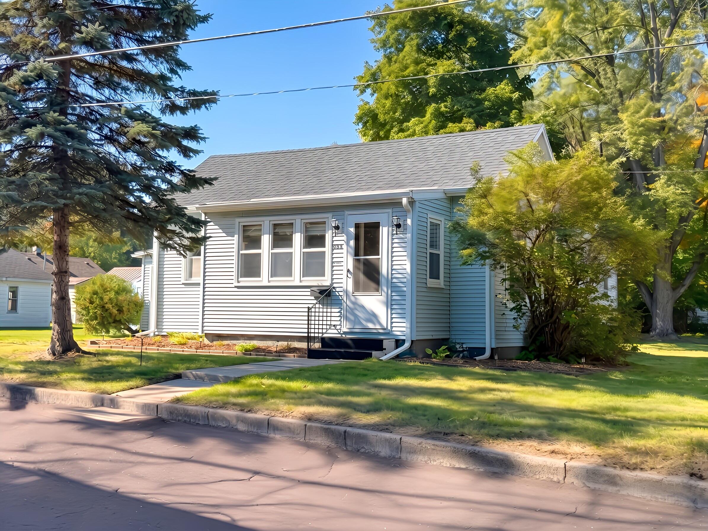 813 N Burgess Street Property Photo 1