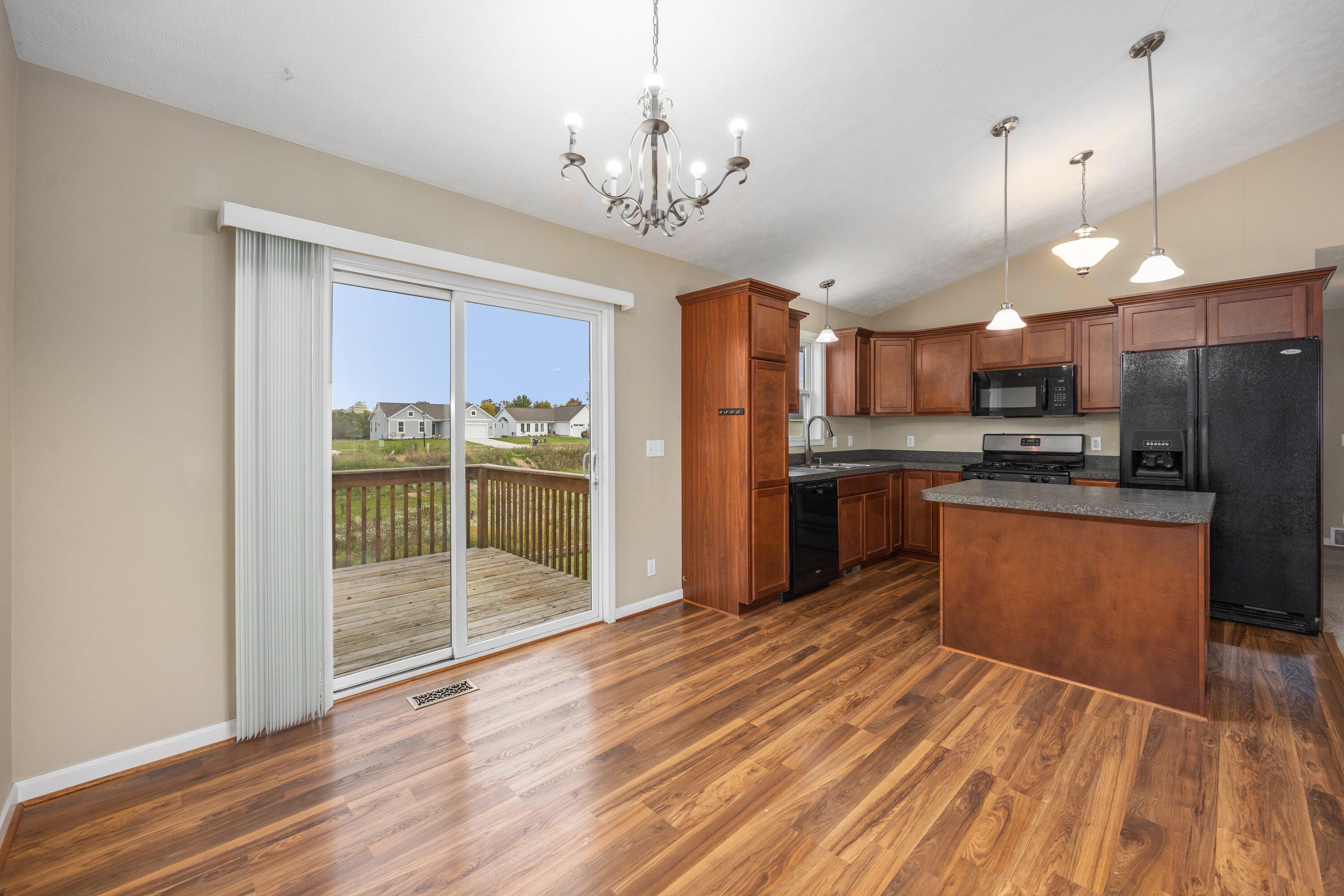 5351 Windfield Drive Property Photo 8