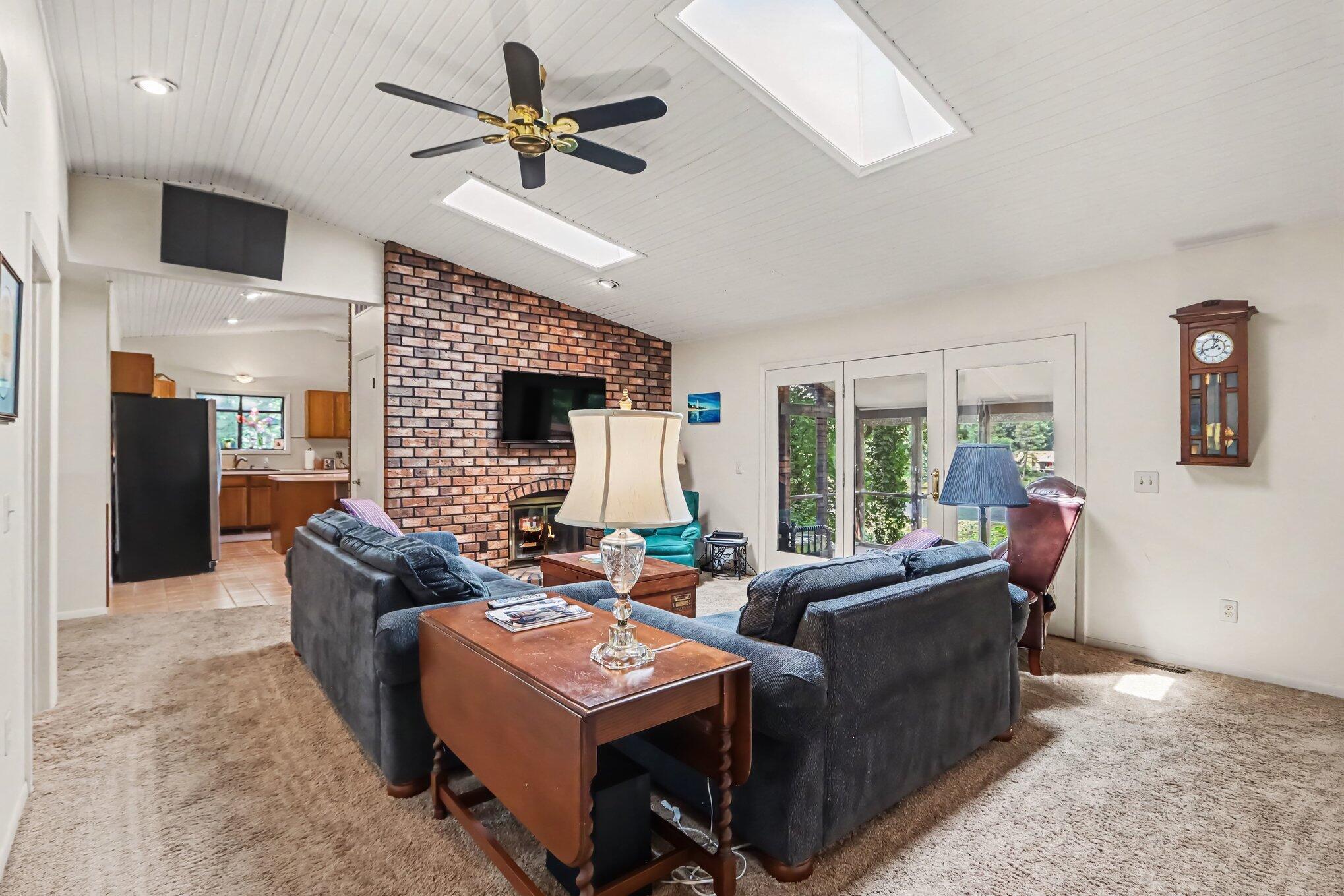 9808 Oak Forest Circle Property Photo 16