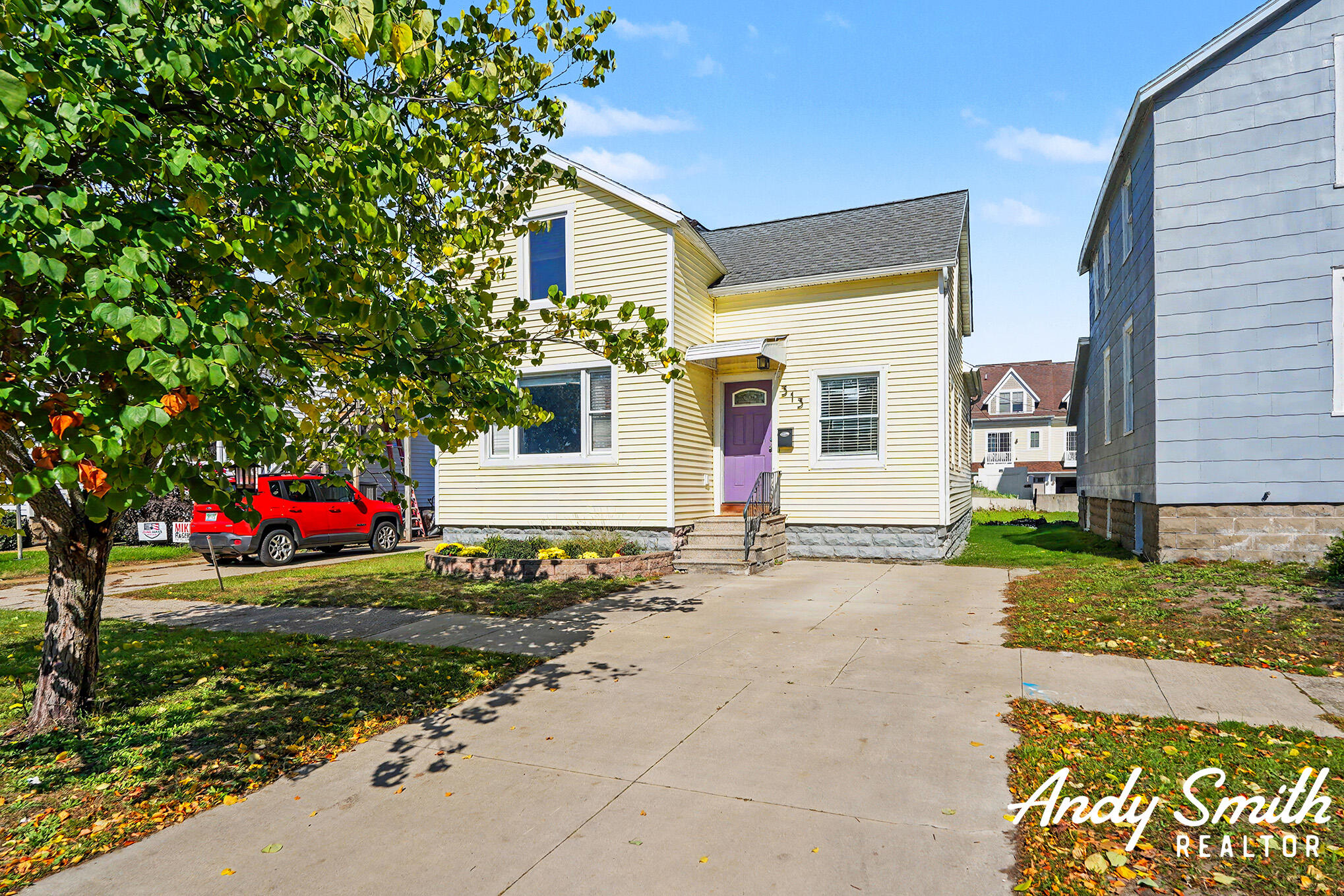 313 Elliott Avenue Property Photo 25