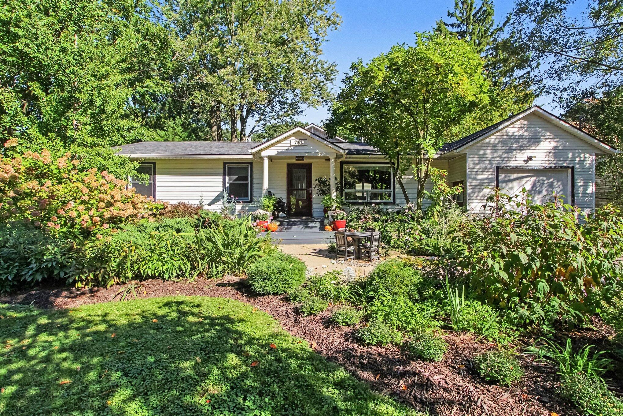 742 Kuehnle Avenue Property Photo 1