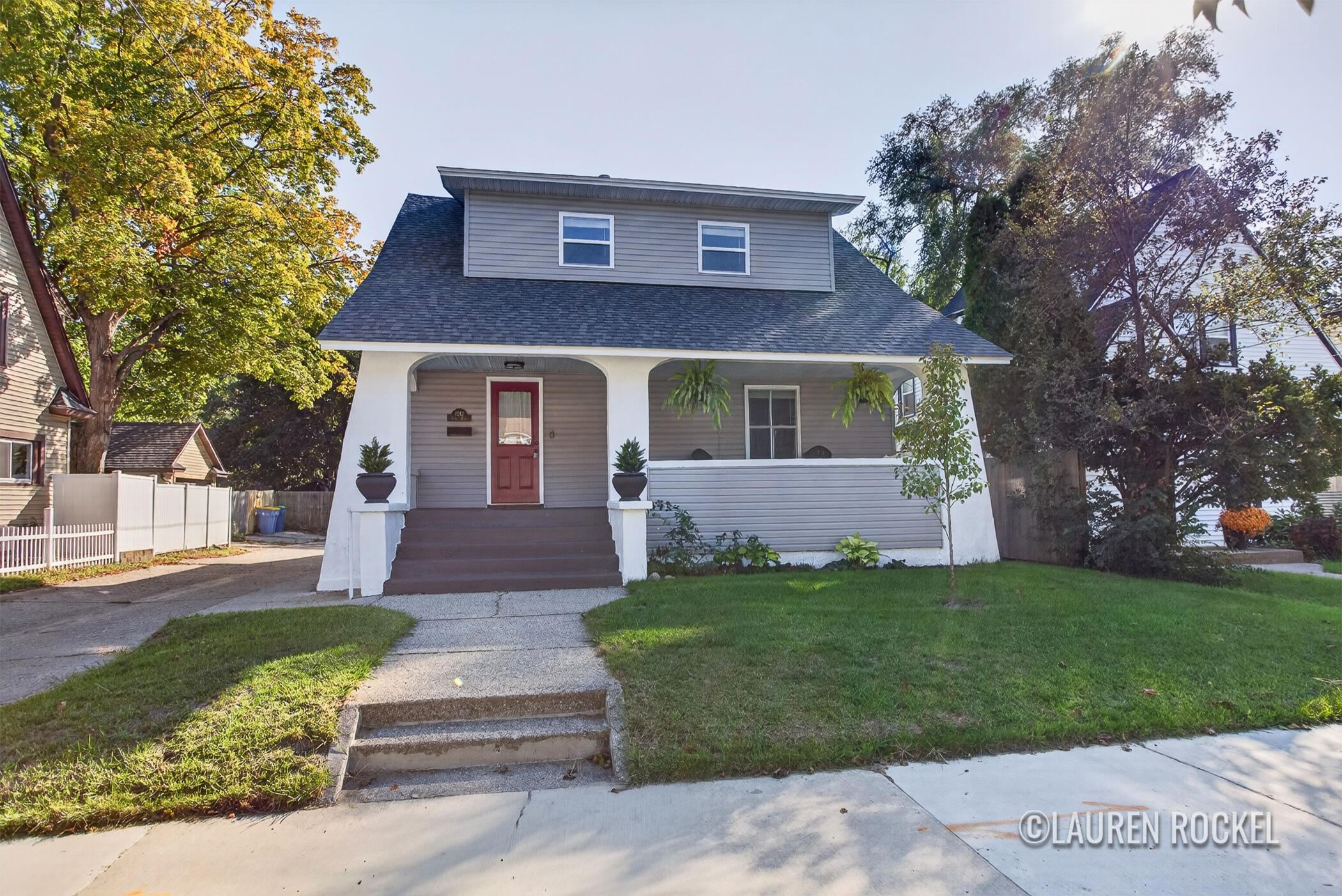 1242 Fisk Road Se Property Photo 1