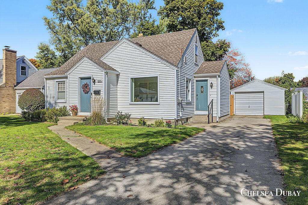 1333 Kelsey Street Ne Property Photo 1