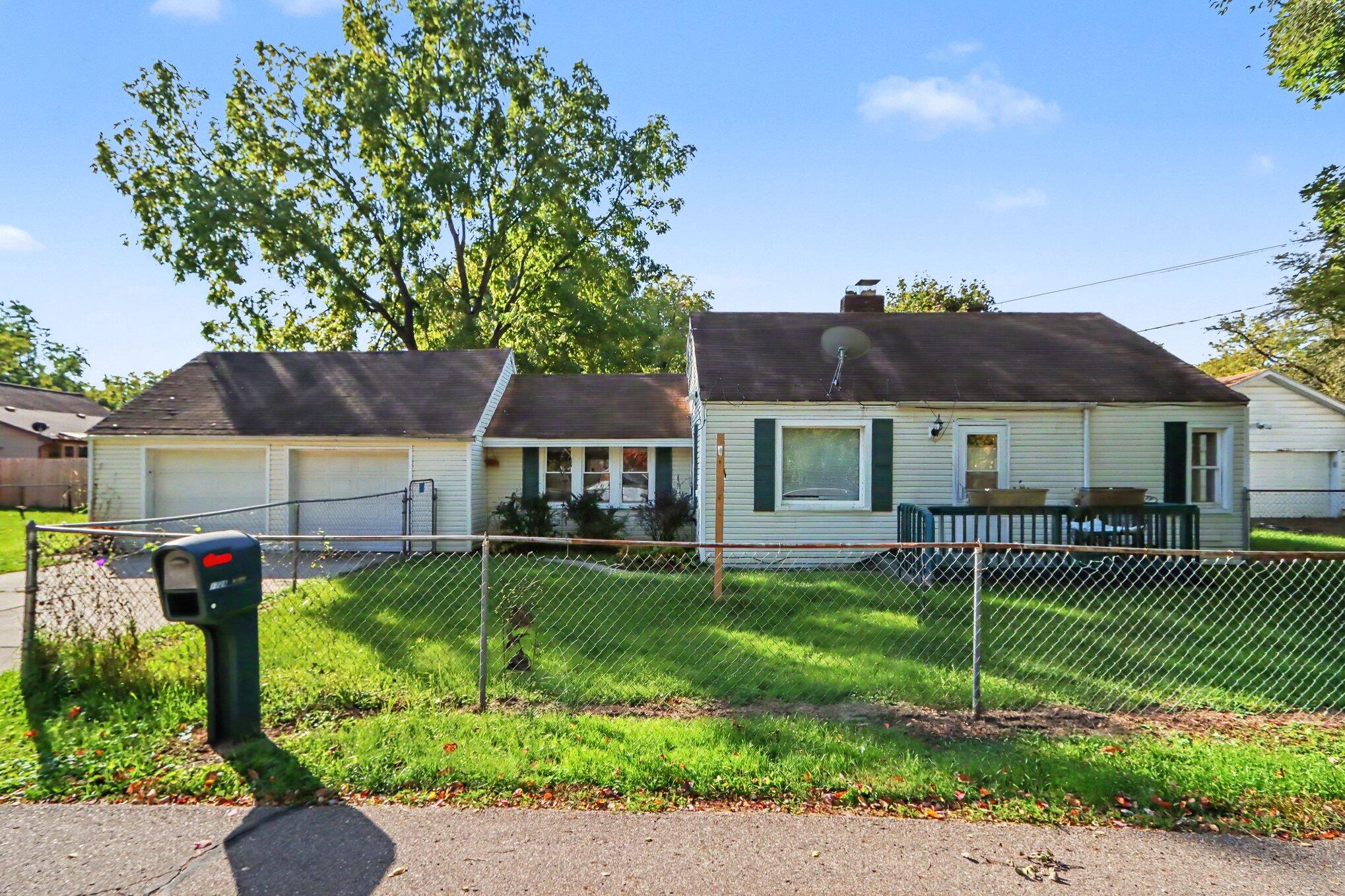 1728 Troy Avenue Property Photo 1