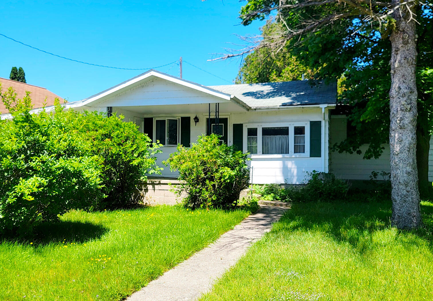 4914 Main Street Property Photo 1