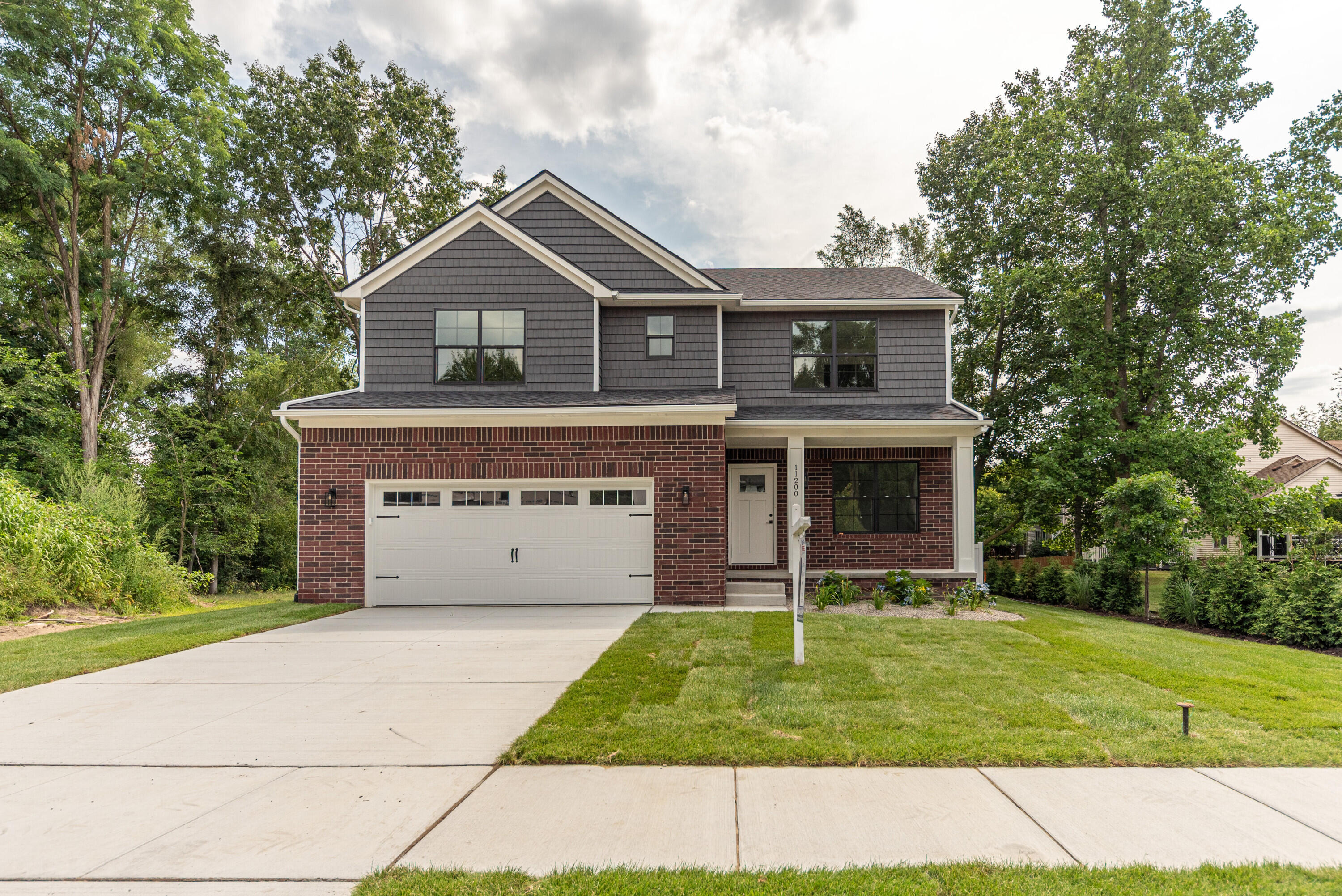11200 Tremont Lane Property Photo 1