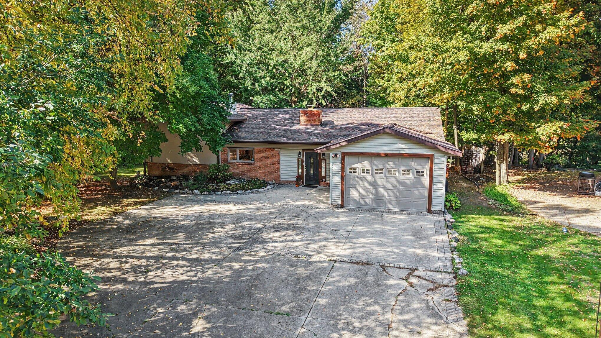 407 Vista Lane Property Photo 1