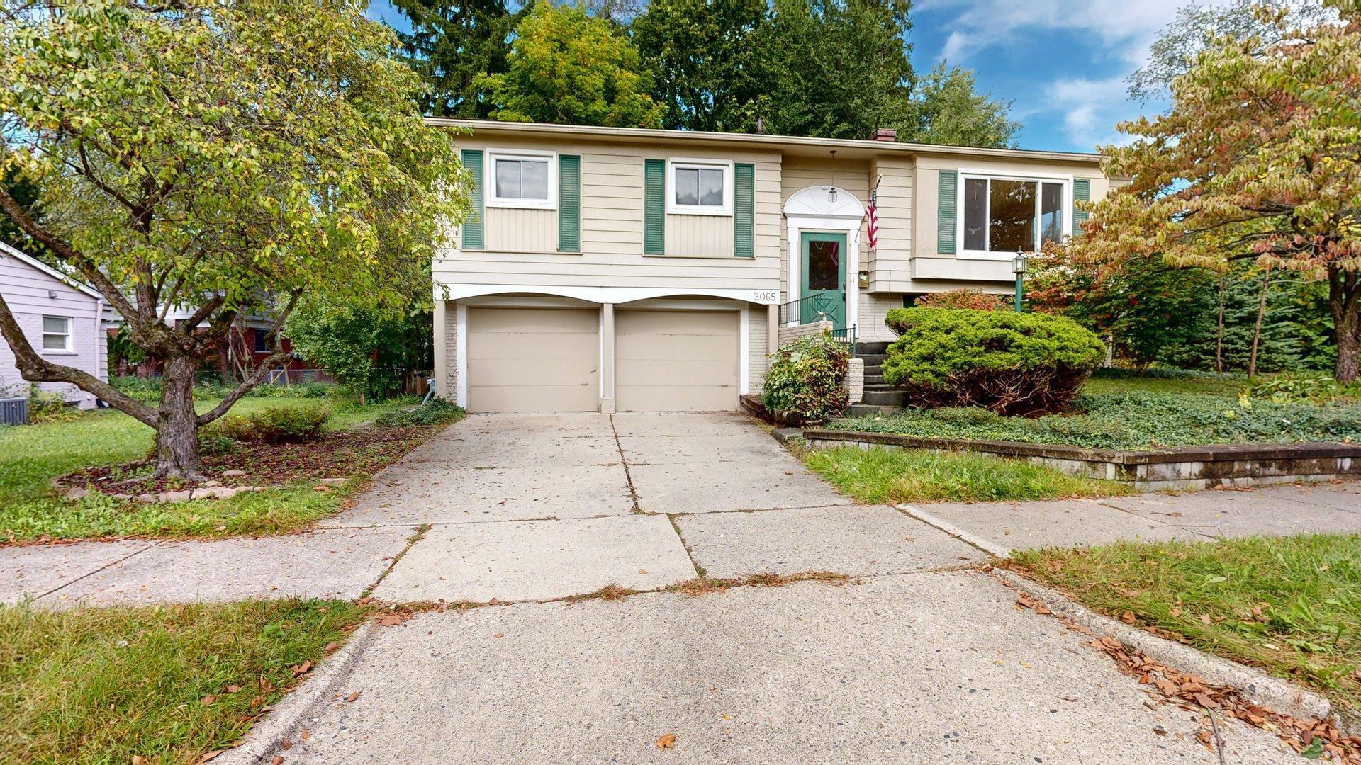 2065 Yorktown Drive Property Photo 1