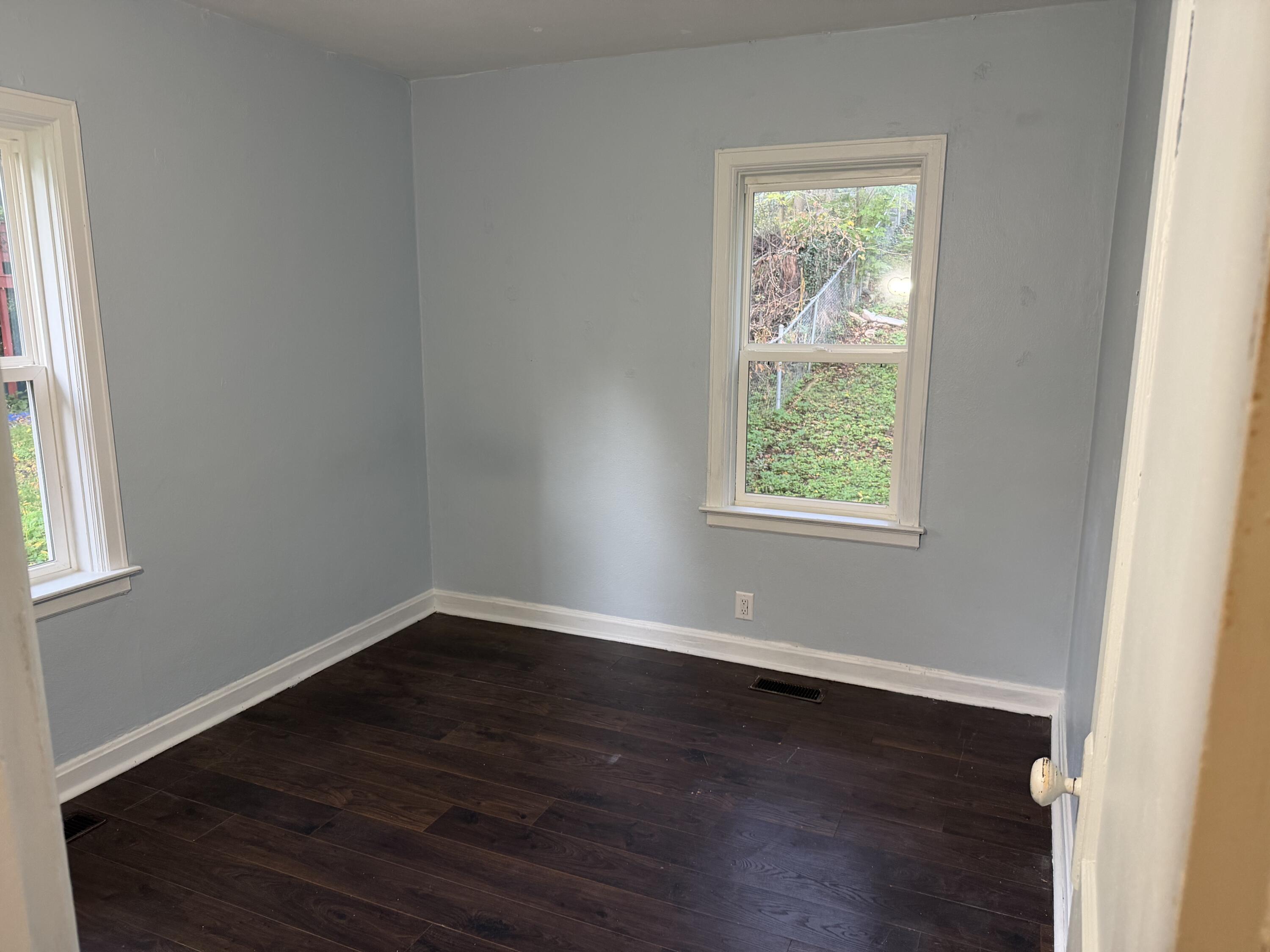 201 N Clarendon Street Property Photo 8