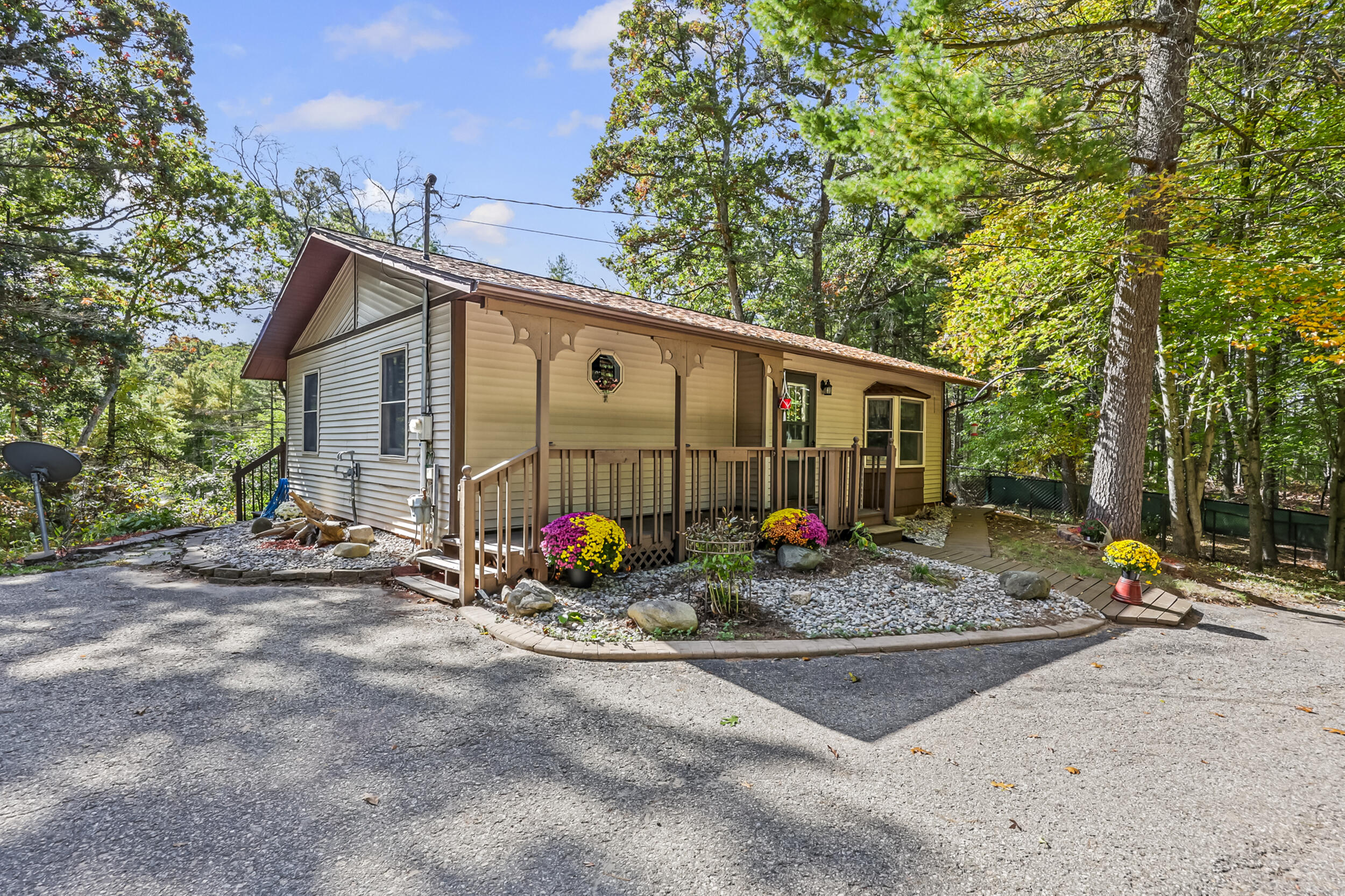 5128 Clark Avenue Property Photo 1