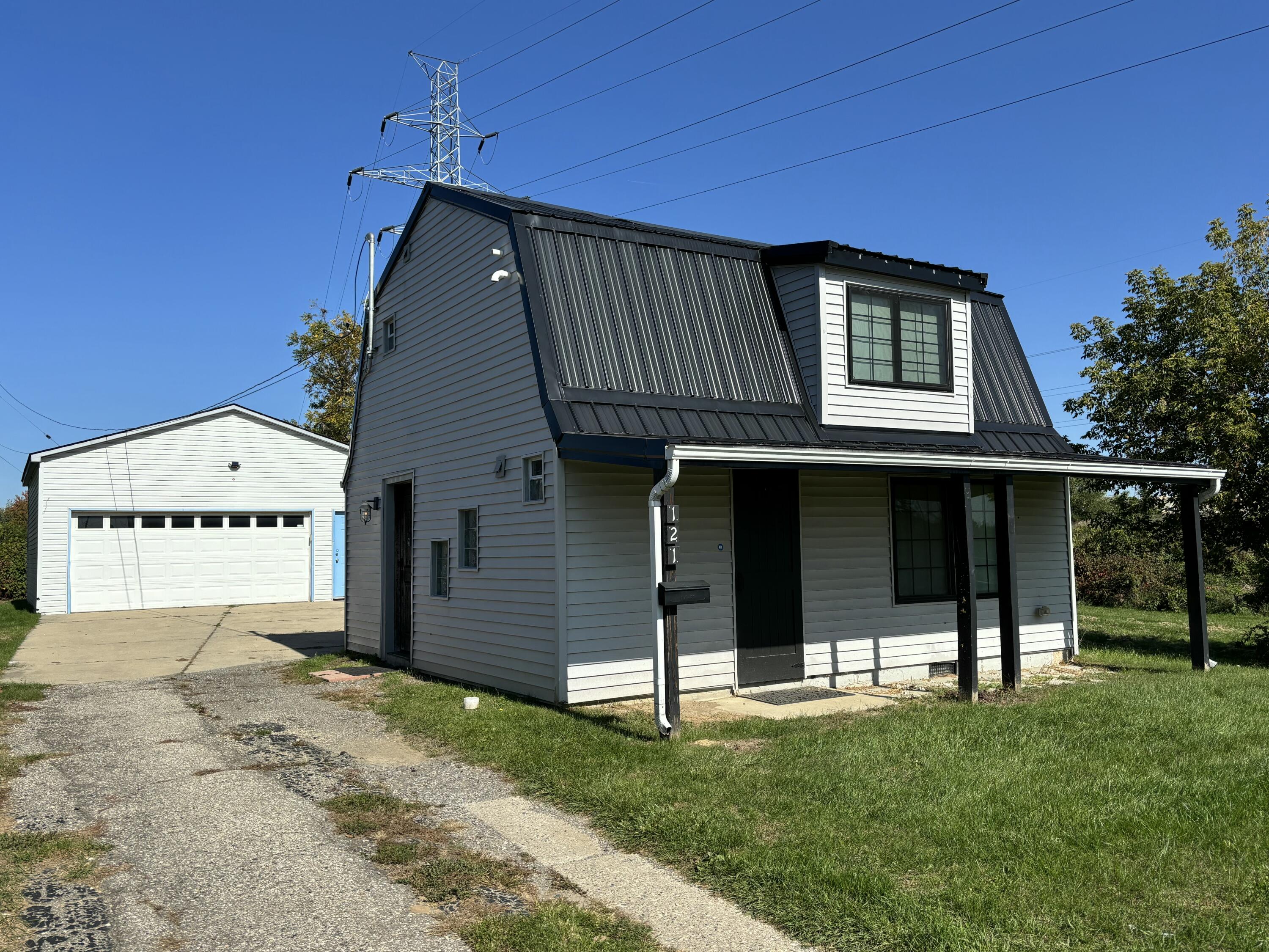 121 E Ypsilanti Avenue Property Photo 1