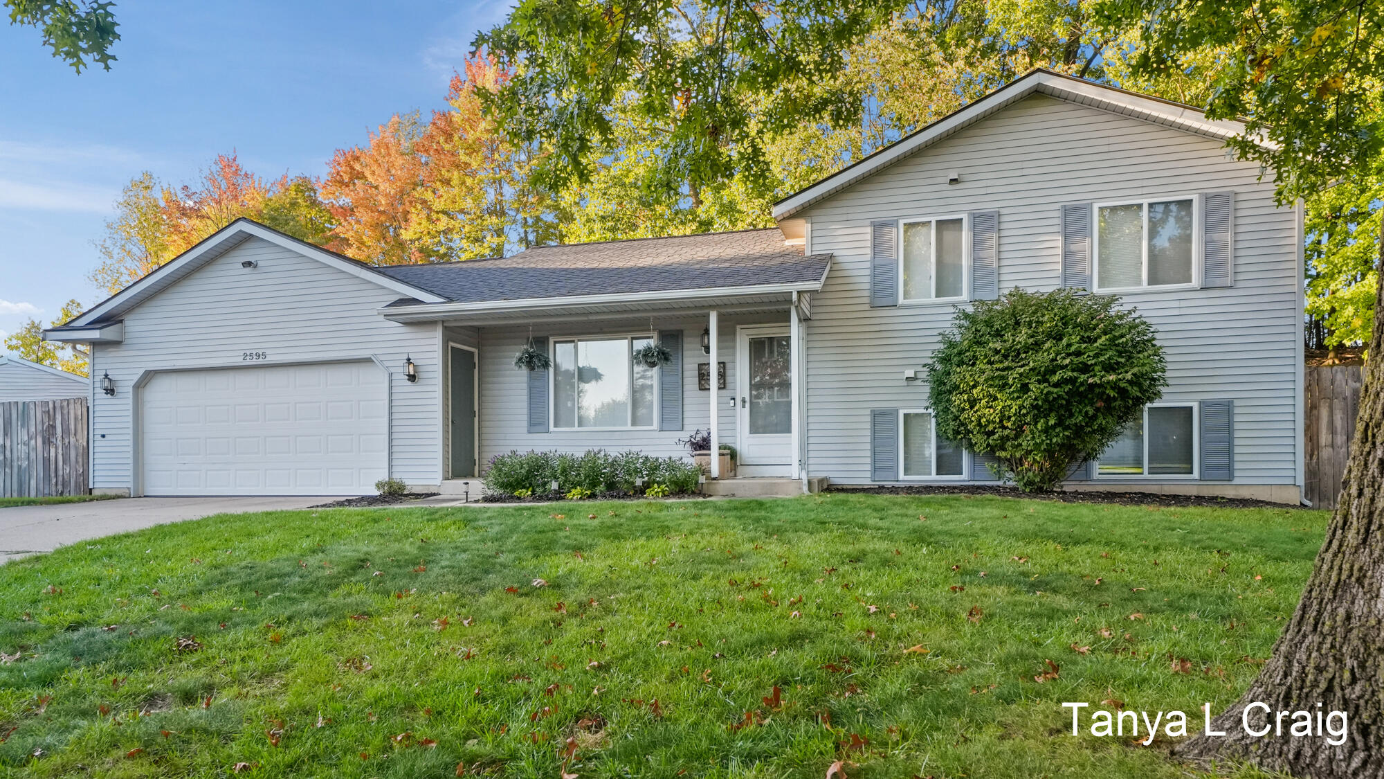 2595 Walker Woods Court Nw Property Photo 1