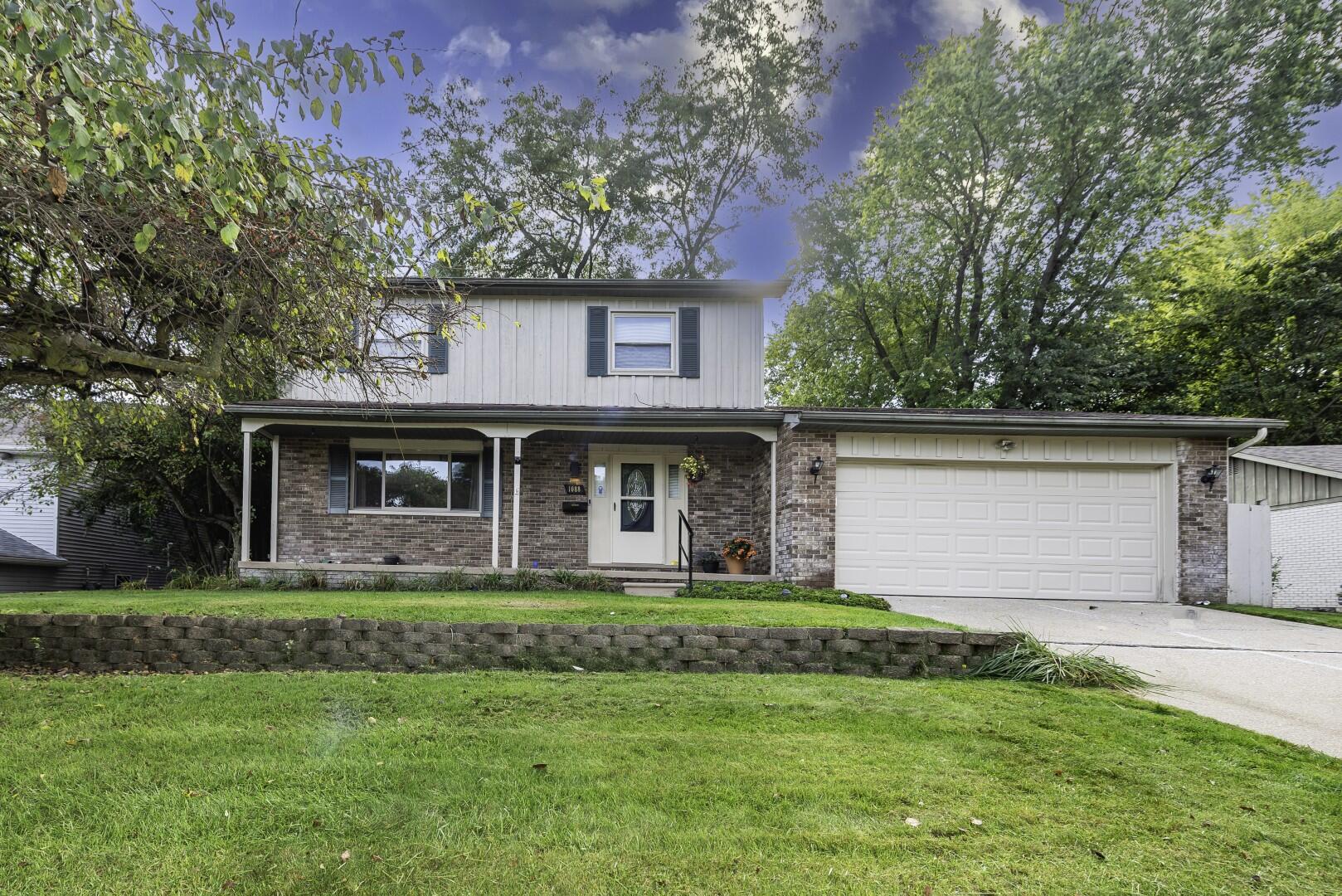 1088 Mark Street Property Photo 1