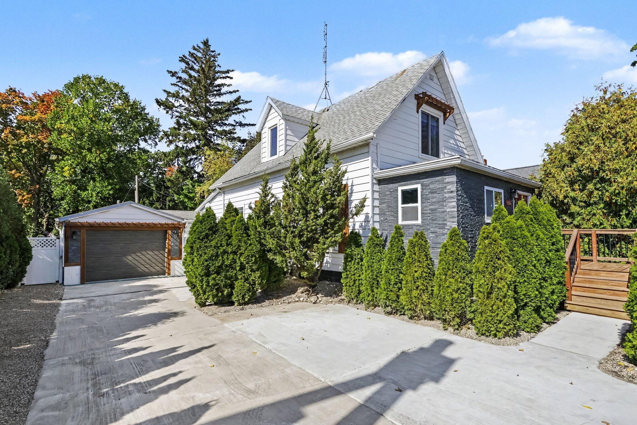 2416 Niles Avenue Property Photo 1