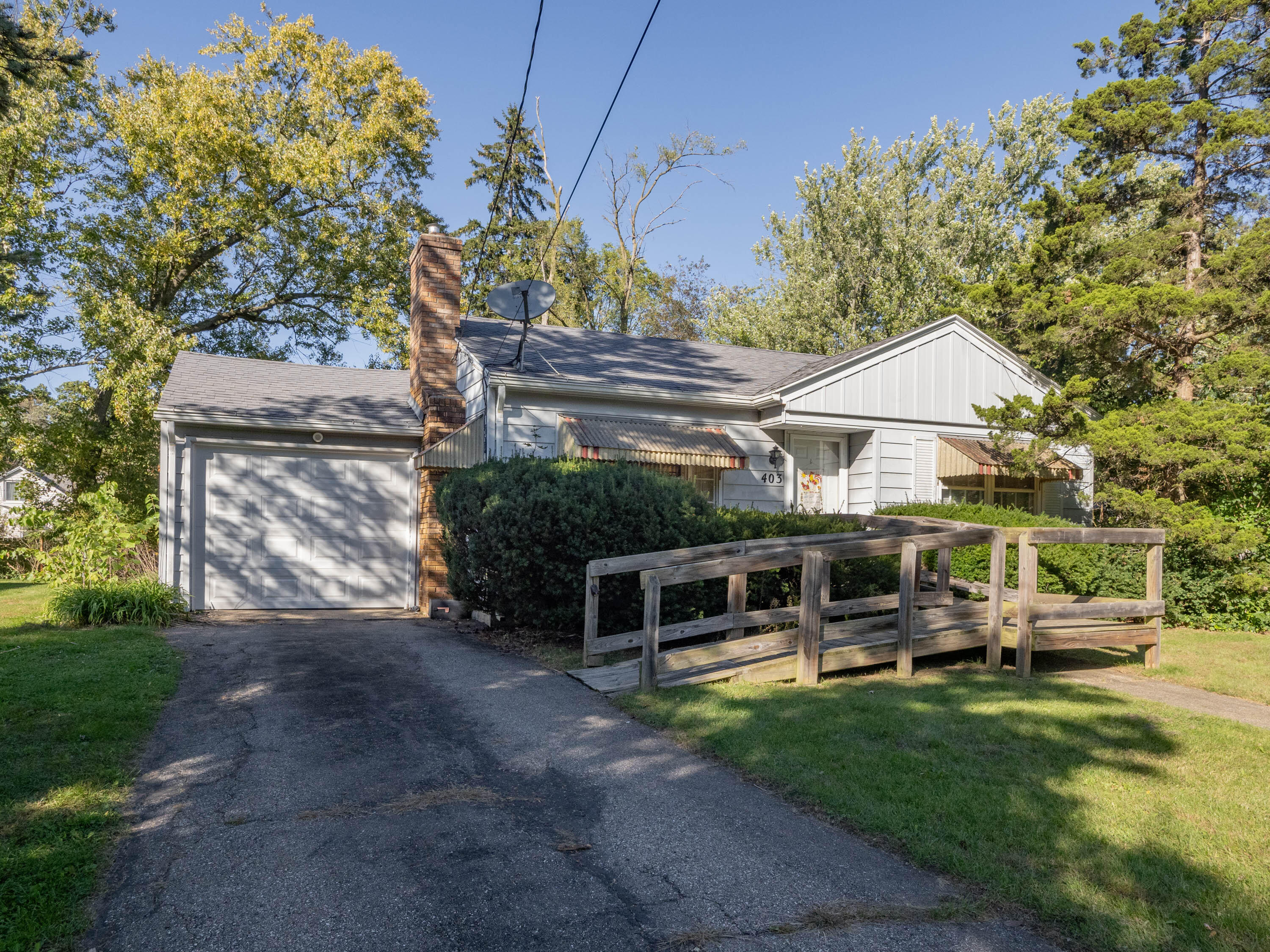 403 E Glenguile Avenue Property Photo 1