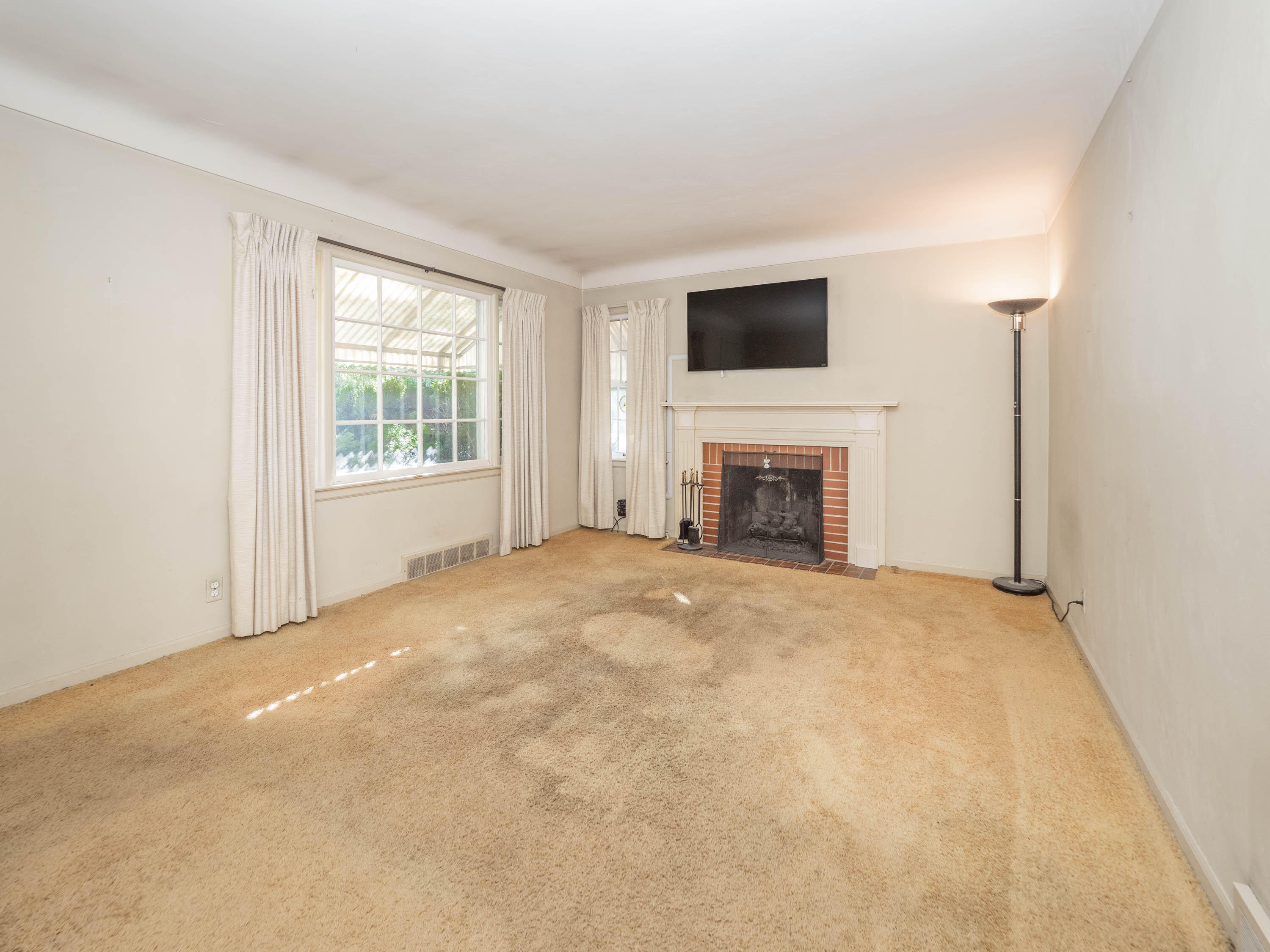403 E Glenguile Avenue Property Photo 11