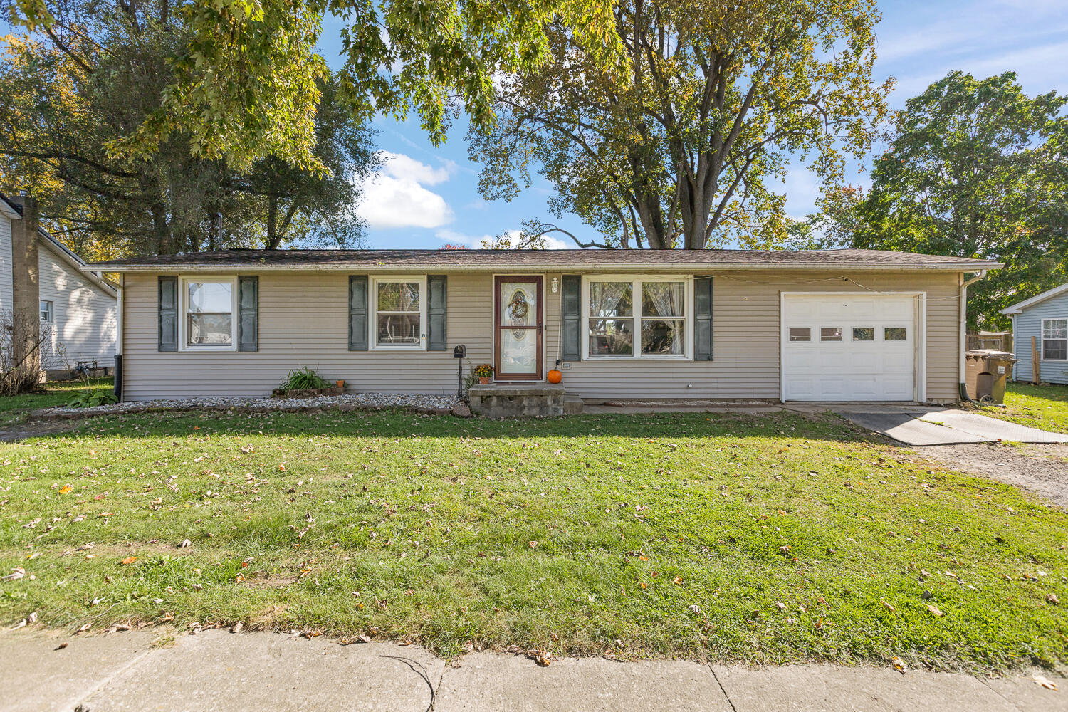 606 Burley Street Property Photo 1