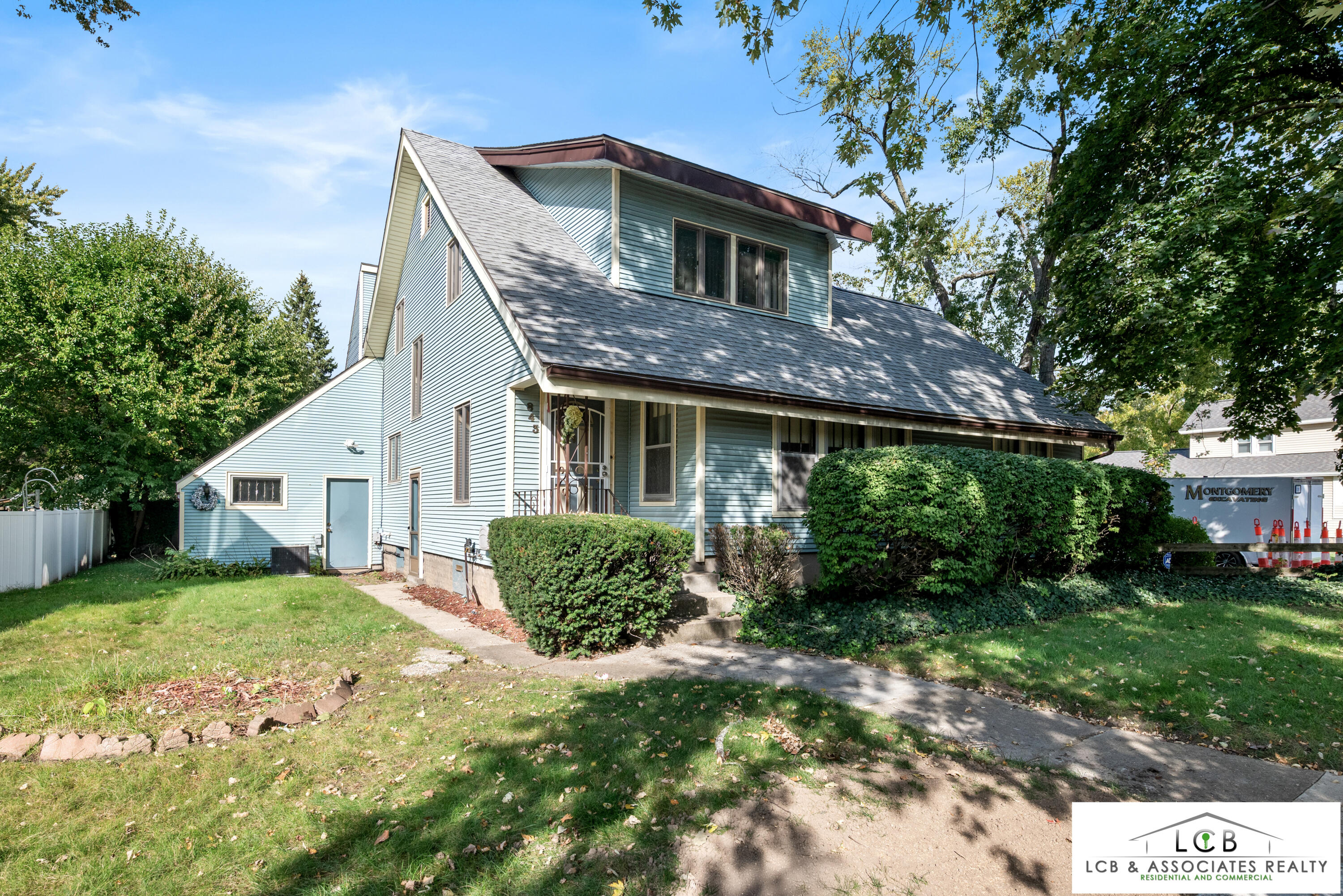 843 Temple Street Se Property Photo 1
