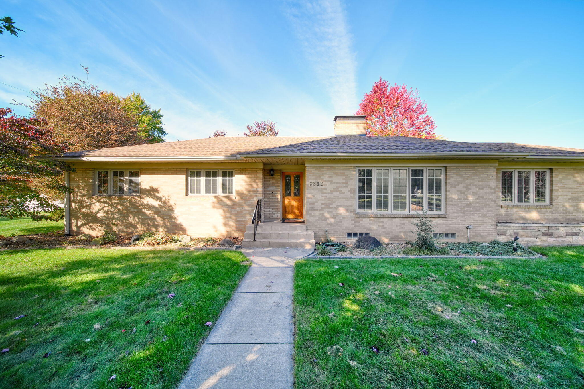 3392 Roosevelt Road Property Photo 1