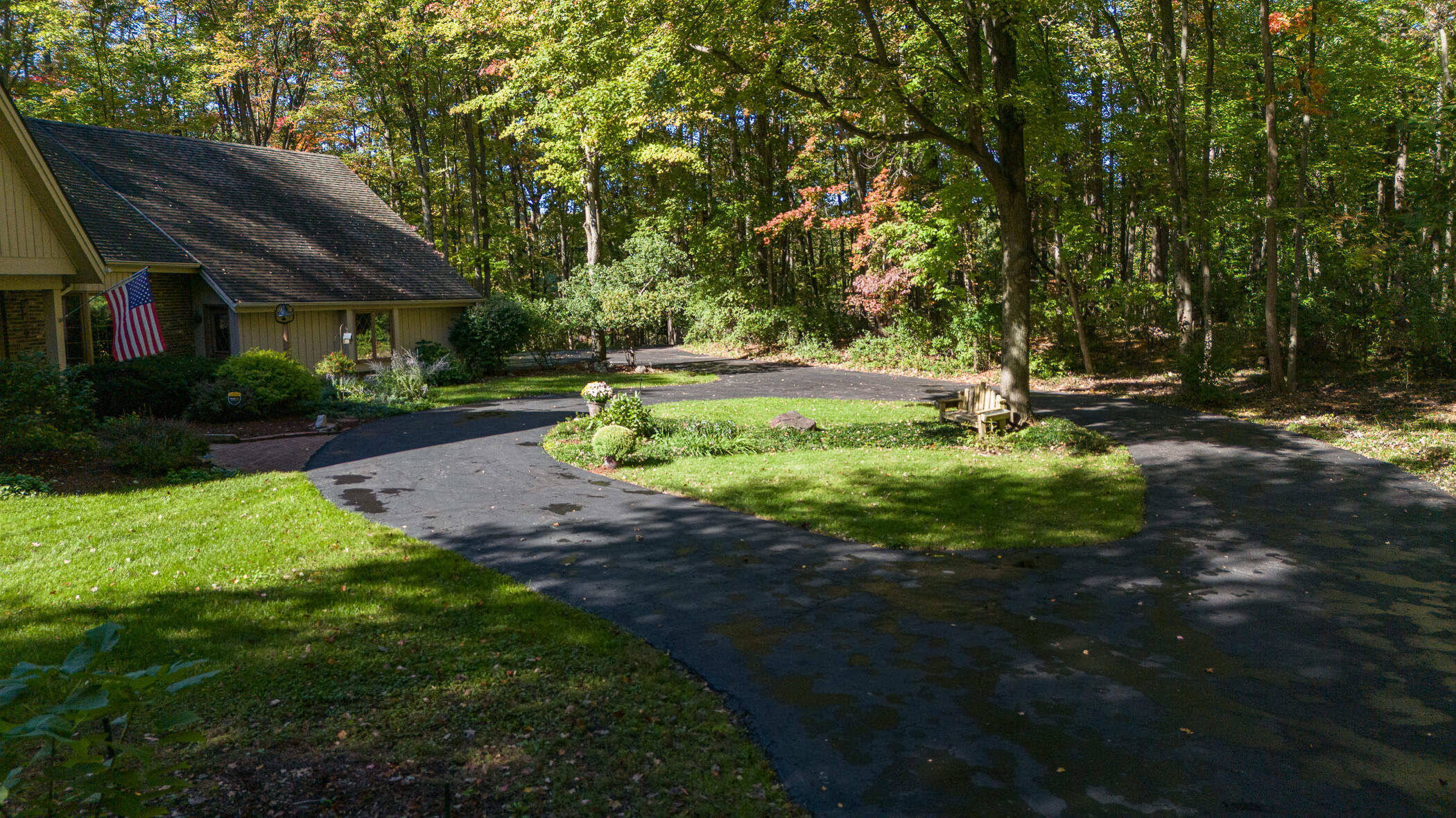 4825 Buttercup Lane Property Photo 9